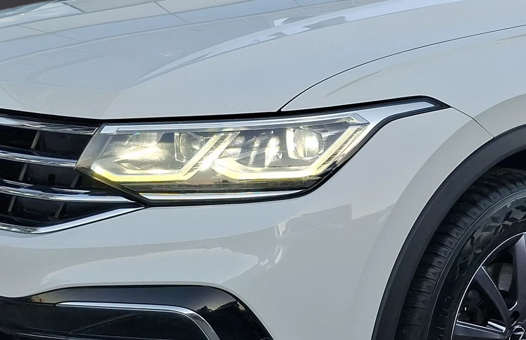 Zunanja slika - VW Tiguan - 2.0 TDI SCR BMT R-Line 110kW - 5