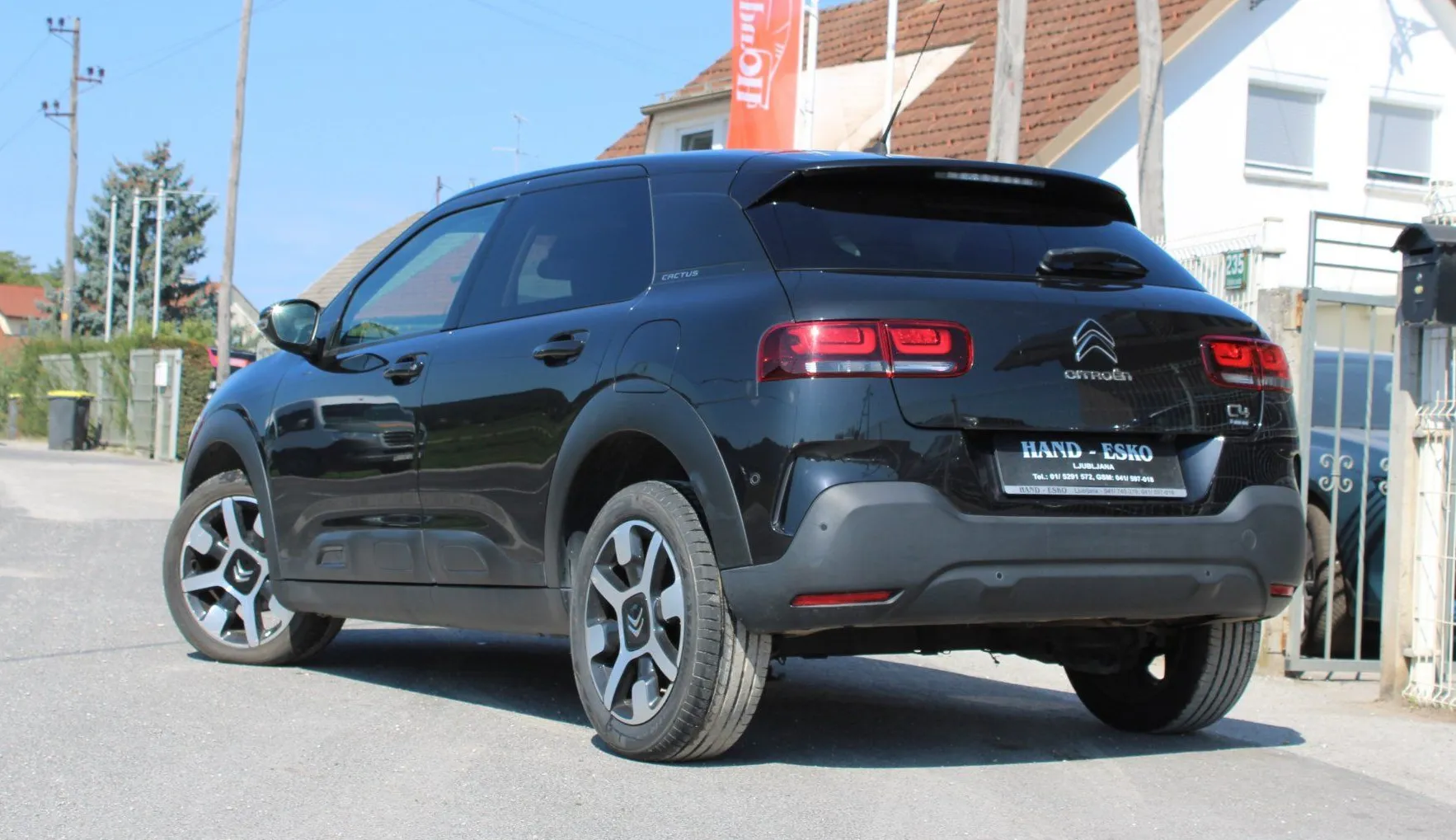 Zunanja slika - Citroën C4 Cactus - 1.2 PureTech 110 Shine Avt._ALU_NAVI_PDC_KAMERA - 4