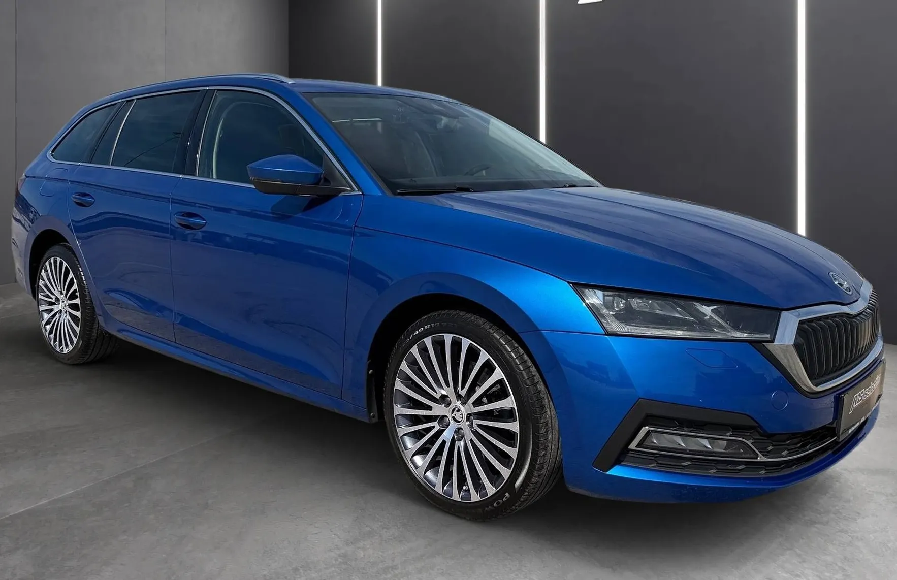 Zunanja slika - Škoda Octavia - 2.0 TDI Style DSG-Matrix-DCC-ACC-Vlečna kljuka - 2