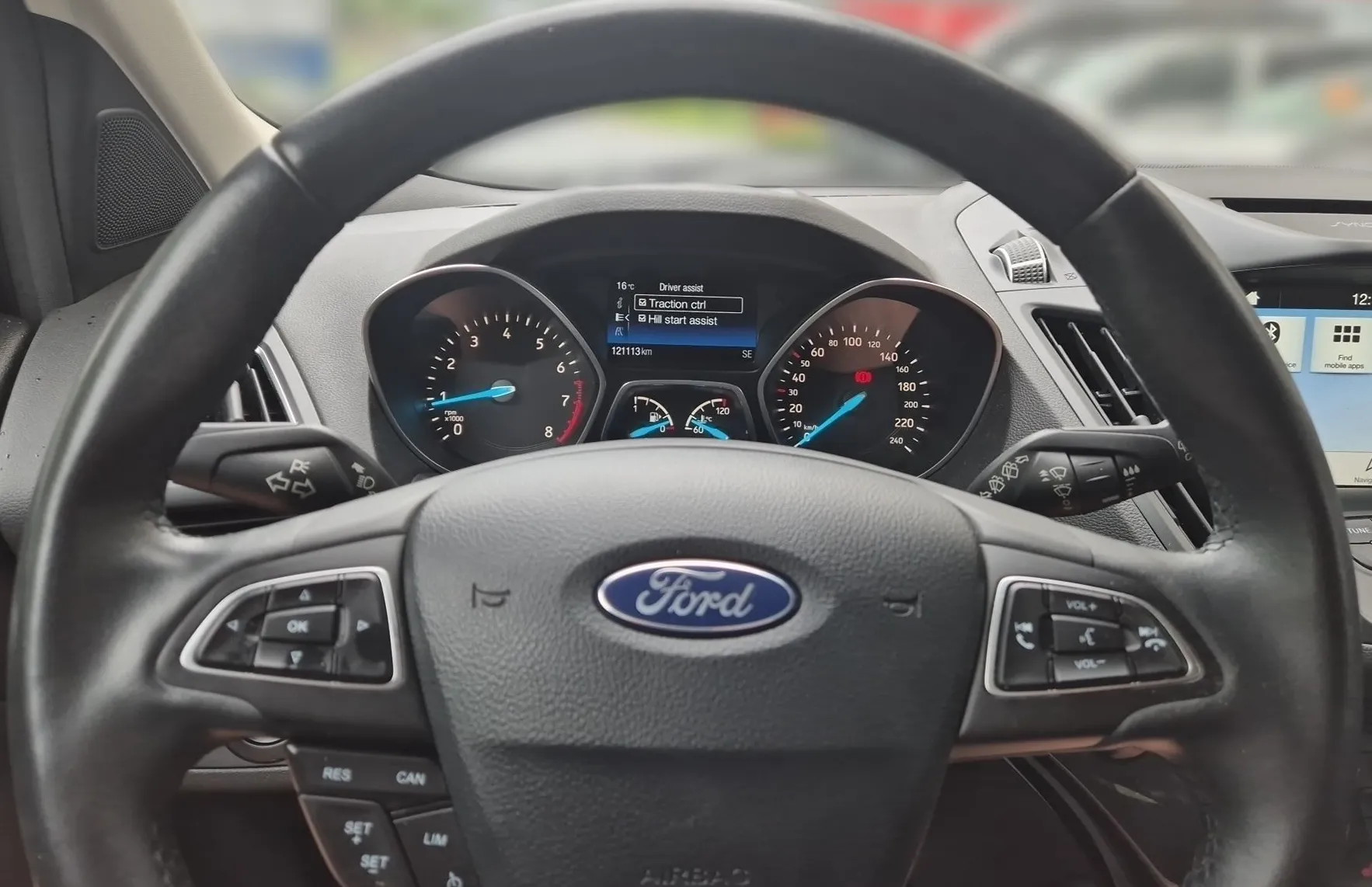 Zunanja slika - Ford Kuga - TITANIUM 1.5 EcoBoost 150PS M6-OGROMNO OPREME - 11