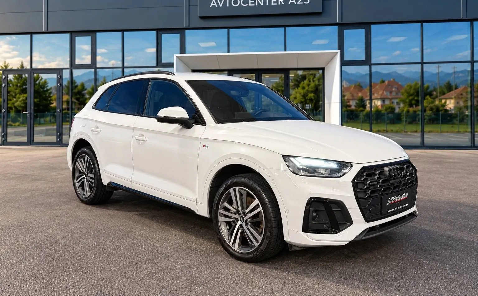 Zunanja slika - Audi Q5 - quattro 50 TDI S line-LED-Mrtvi kot-360 kam - 2