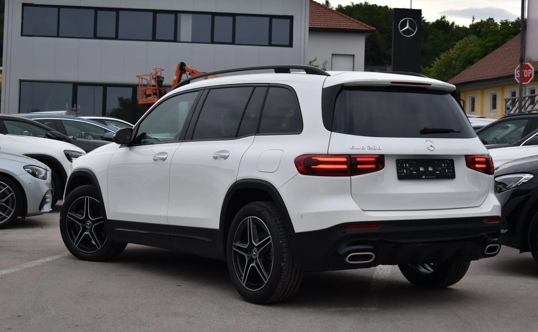 Zunanja slika - Mercedes-Benz GLB-Razred - GLB 200 AMG Line Avt. - 4