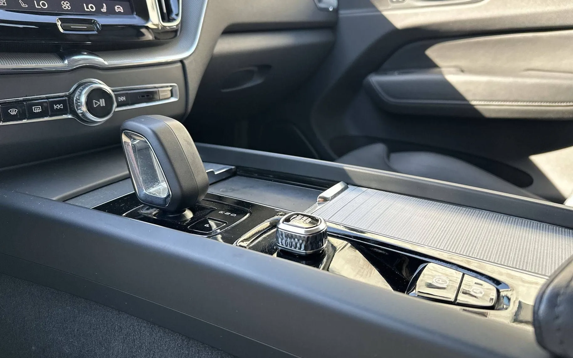 Notranja slika - Volvo XC60 - B4 D Plus Dark Avt. - 20