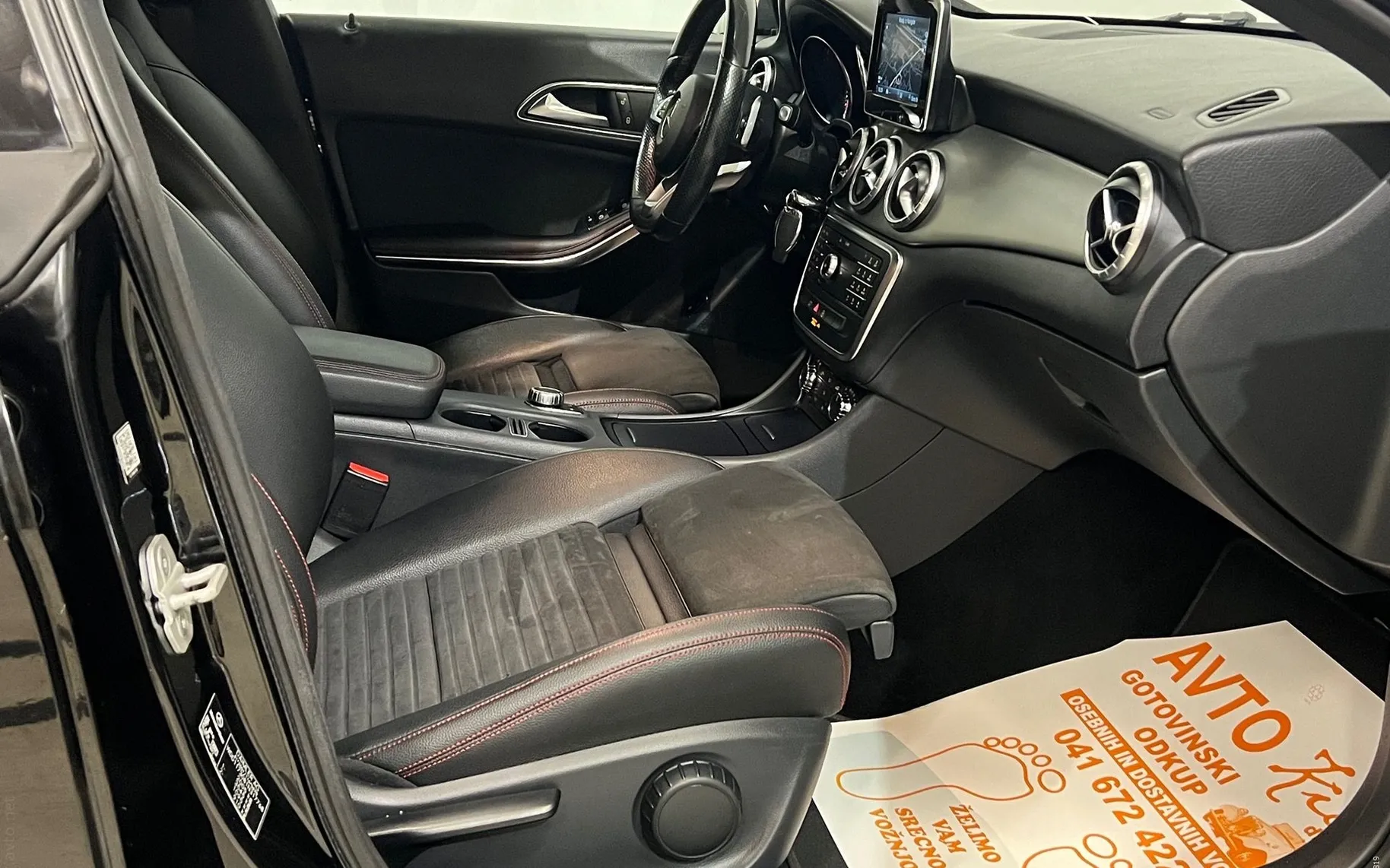 Notranja slika - Mercedes-Benz CLA-Razred - 200d-AMG-BLACK LINE-AUTOMATIK-KAMERA-NAVI-BI-XENON - 11