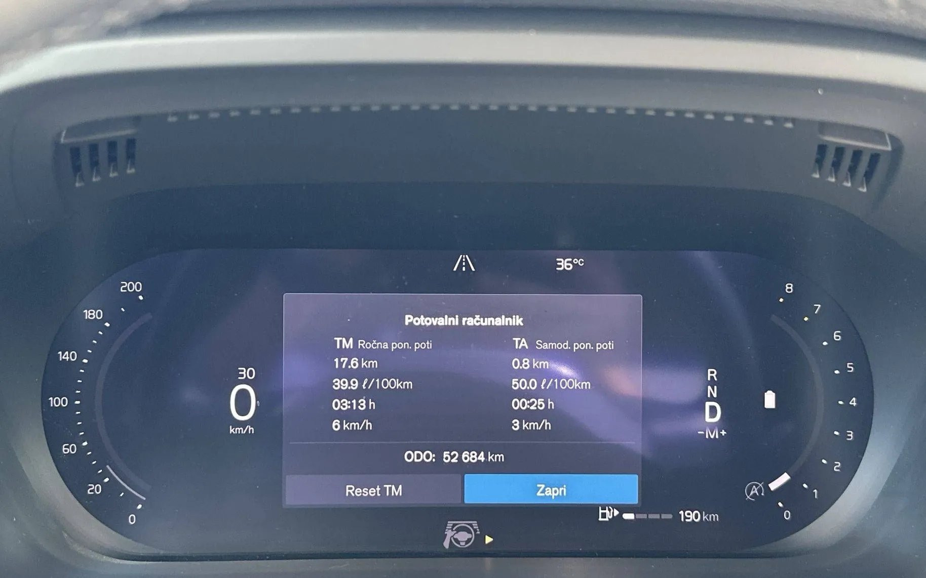 Notranja slika - Volvo XC60 - B5 P AWD Plus Dark Avt. - 15