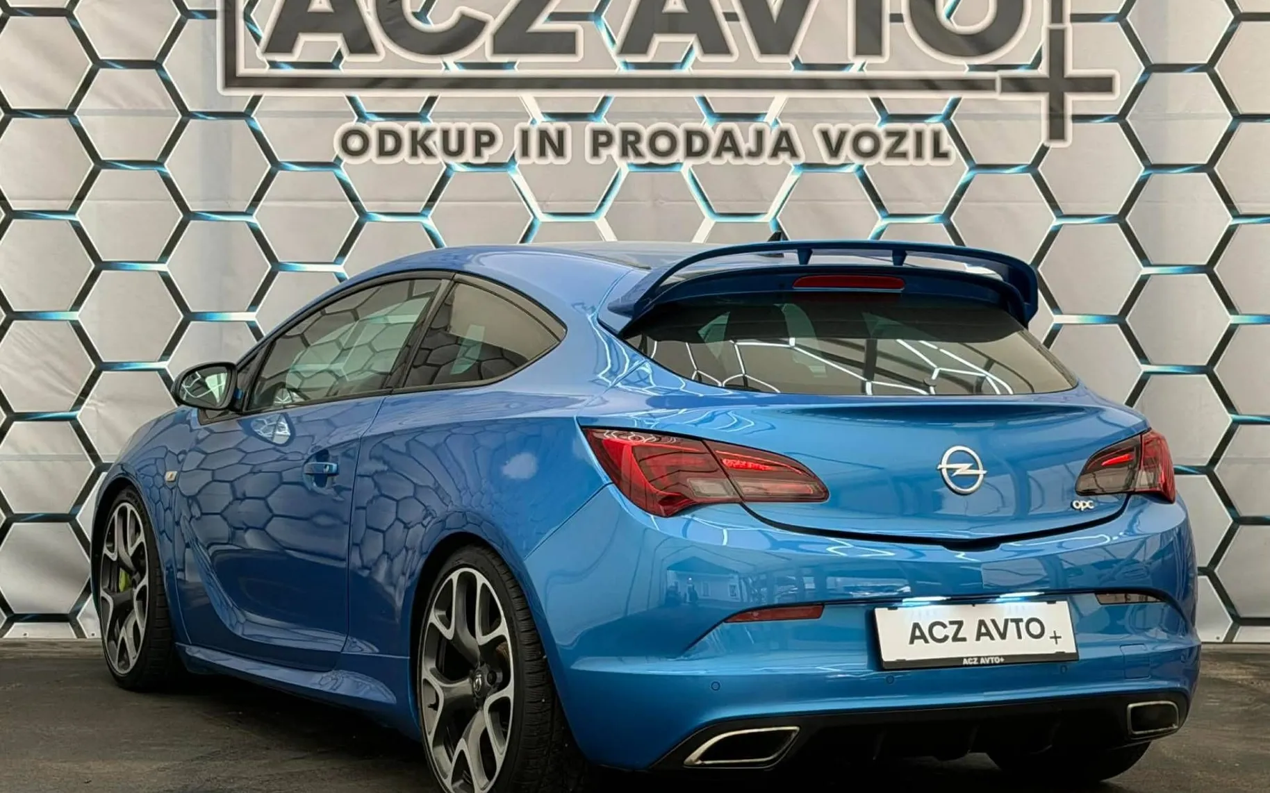 Zunanja slika - Opel Astra - 2.0 TURBO•OPC•GTC•LED•RECARO•INFINITY•PDC•ODLIČE - 6