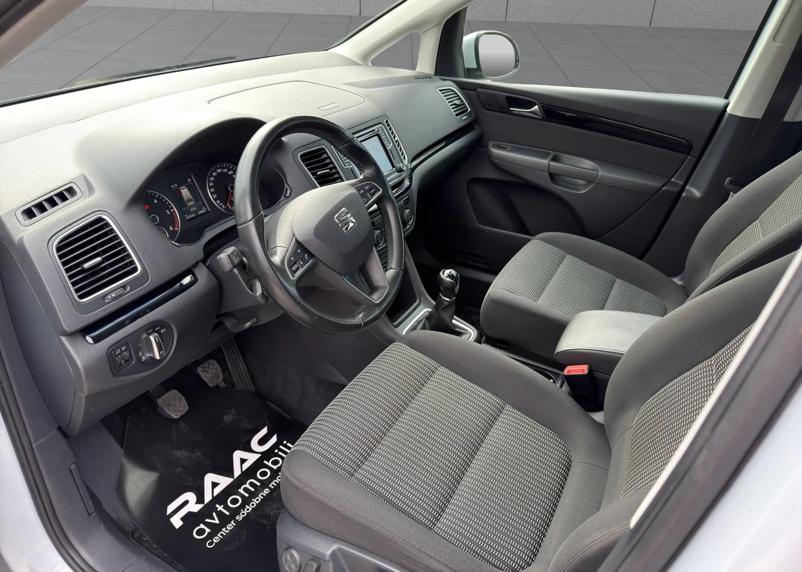 Zunanja slika - Seat Alhambra - 2,0 TDI Ecomotive Style - 12