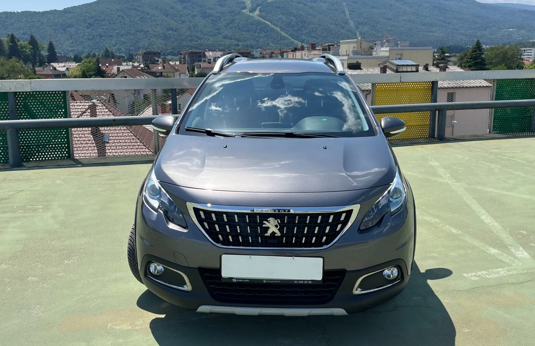 Zunanja slika - Peugeot 2008 - 1.2 PureTech 130Allure XEN.NAVI.PDC SAMO 69.000KM - 2