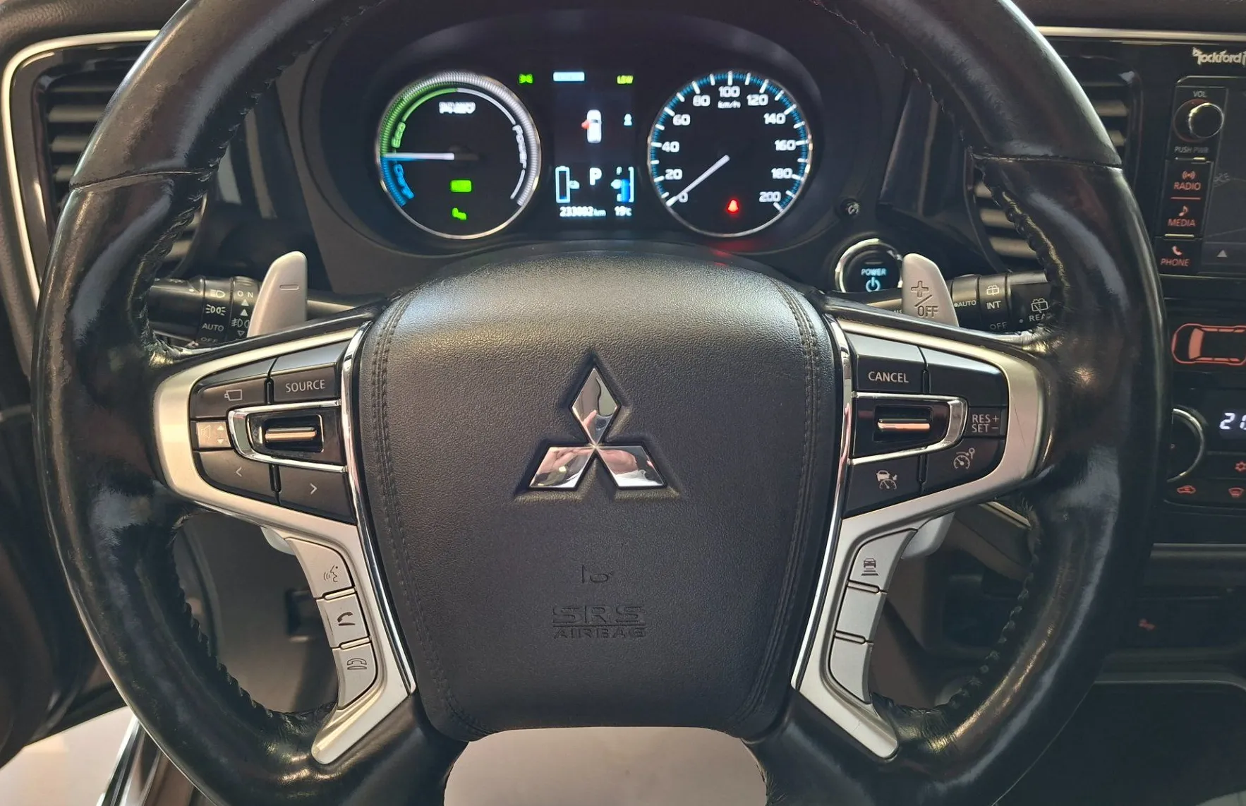 Zunanja slika - Mitsubishi Outlander - PHEV 4WD 2.0 Instyle Navi+ Avt.-SLO-ODLIČEN- - 12