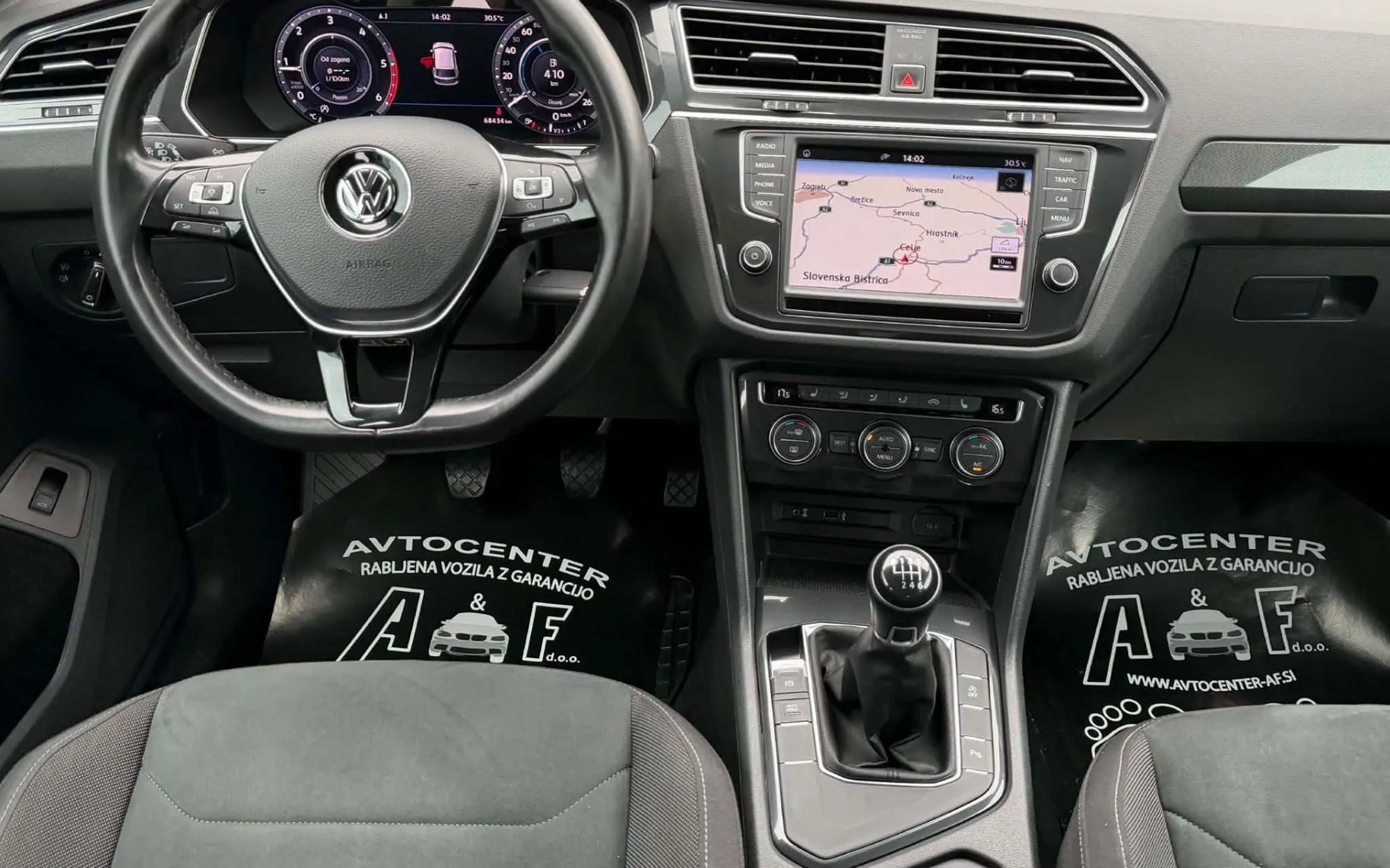 Notranja slika - VW Tiguan - 2.0 TDI-H LINE-68.000km-VIRTUAL-LIZING ZA TUJCE- - 10