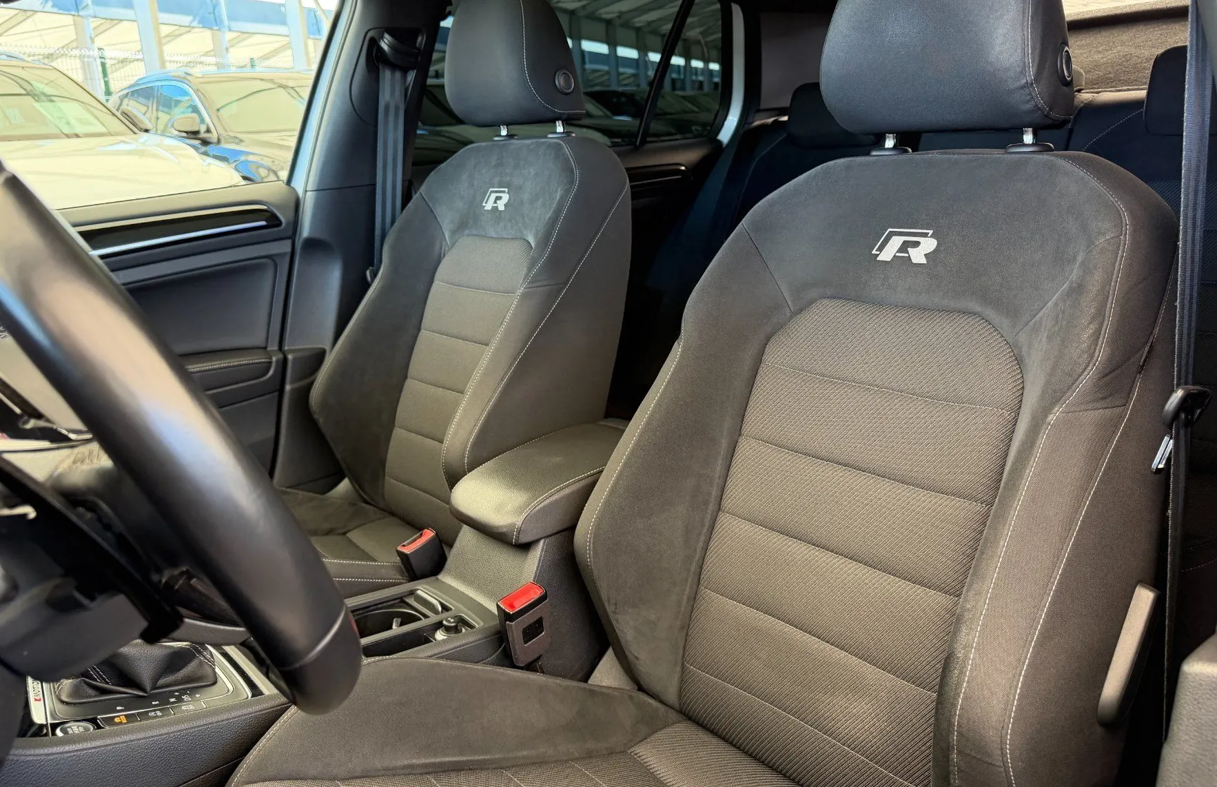 Zunanja slika - Volkswagen Golf - R 2.0 4M DSG Performance - ACC - PANO - KAMERA - 9