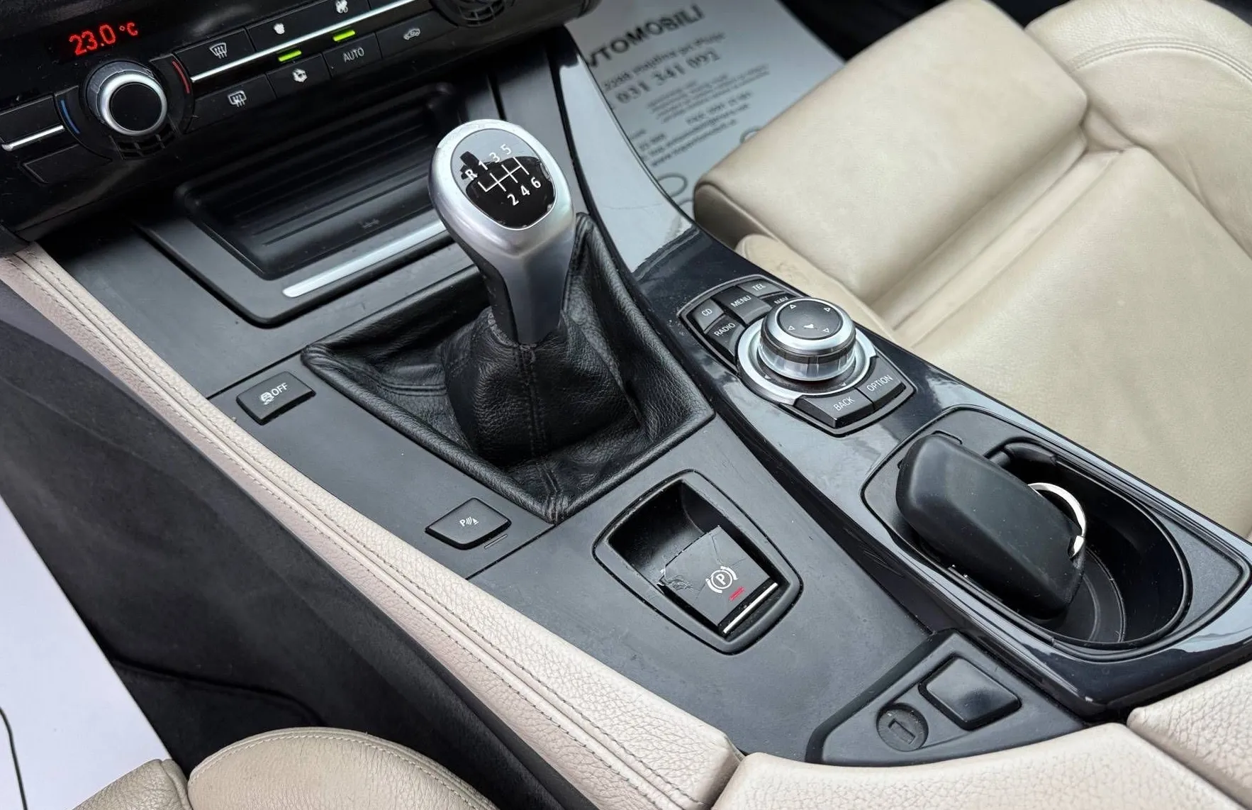 Zunanja slika - BMW Serija 5 - Touring: 520d M PAKET BI-XENON NAVI TEMP PDC USNJE - 16