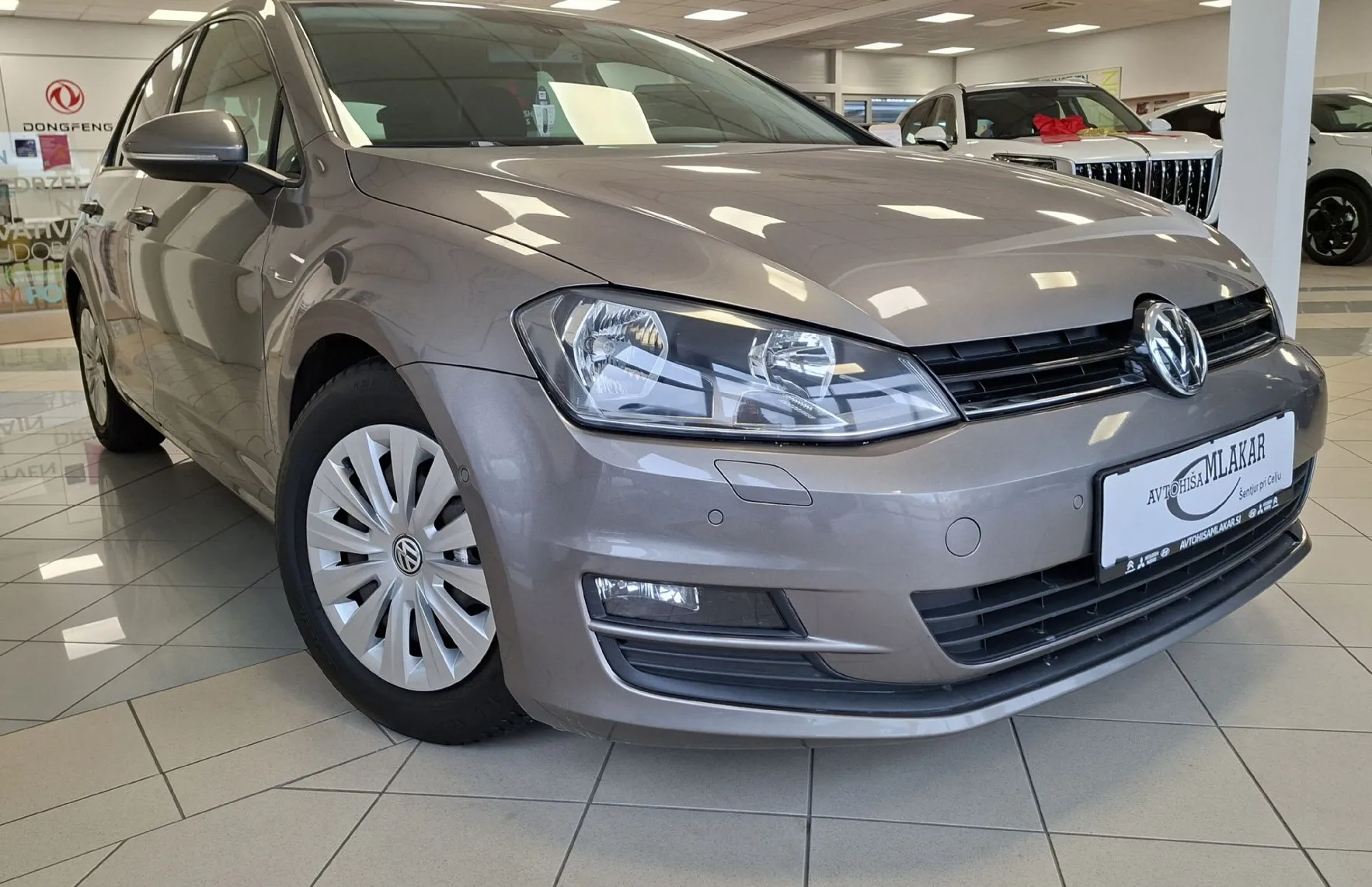 Zunanja slika - Volkswagen Golf - 1.2 TSI Highline-ODLIČEN- - 1