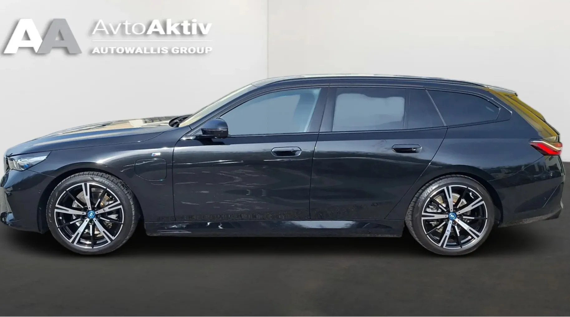 Zunanja slika - BMW Serija 5 - Touring: 530e xDrive M-Sport. SLO. iconic. vl. kljuka - 2