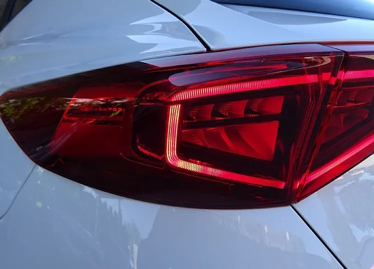 Zunanja slika - Cupra Formentor - 1.5 TSI 150KM - KOT NOV - NAVI - KAMERA - - 19