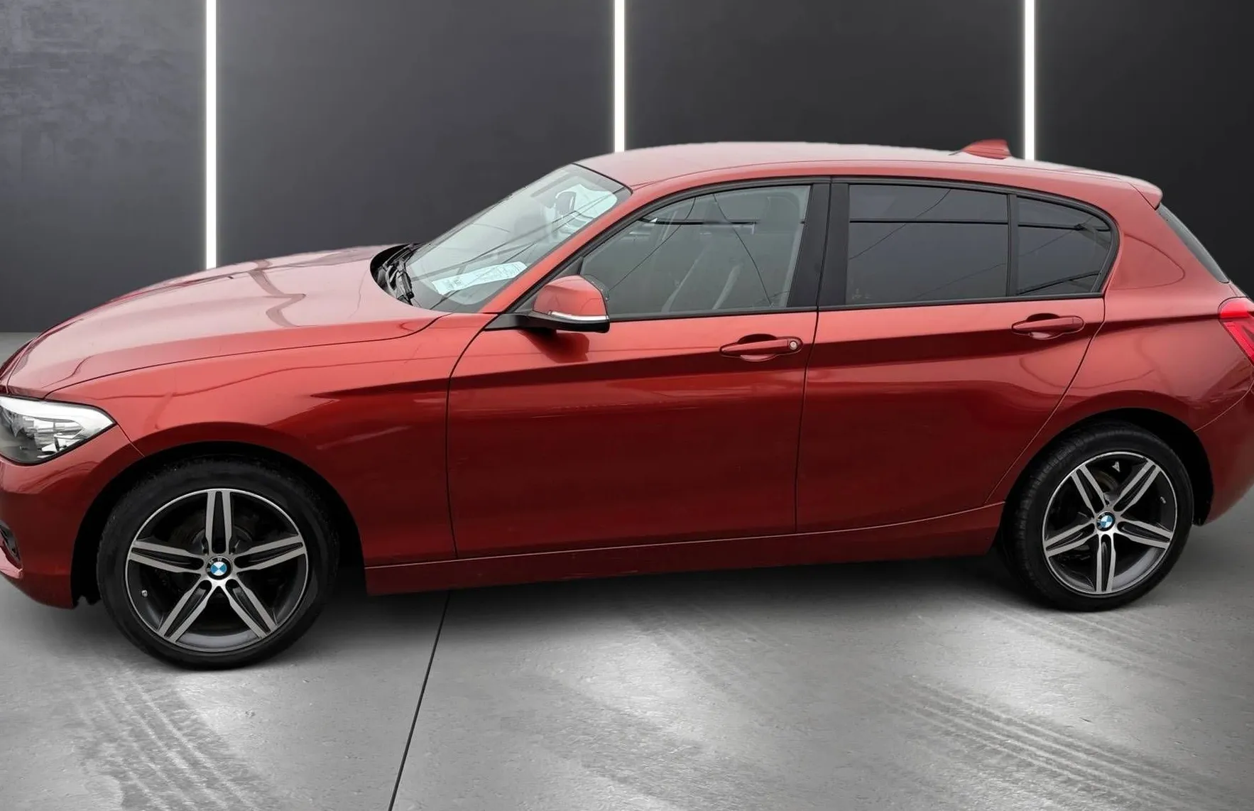 Zunanja slika - BMW Serija 1 - : 118d xDrive LED PDC NAVI TEMPOMAT TOP... - 3