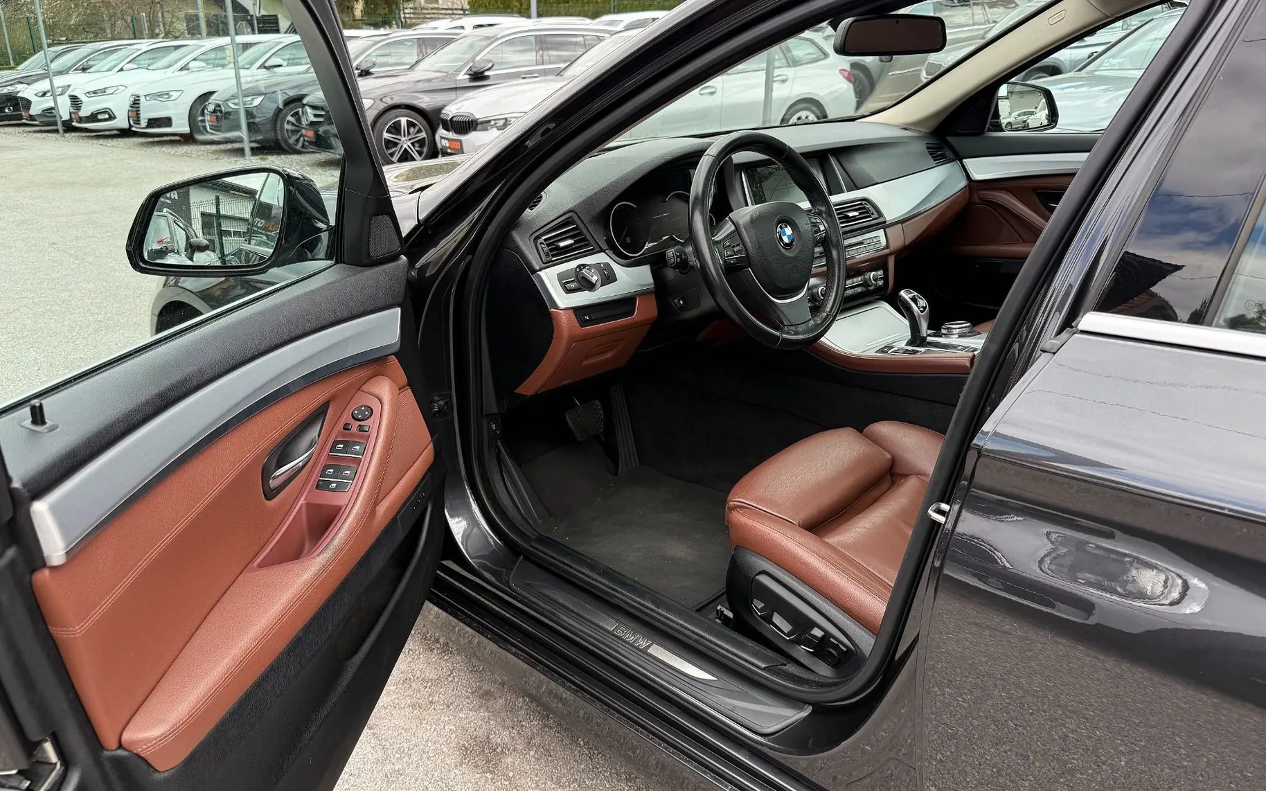 Zunanja slika - BMW Serija 5 - Touring: 525d AUT. LUXURY LiNE DIGITAL PANO HEADuP ALU 1 - 8