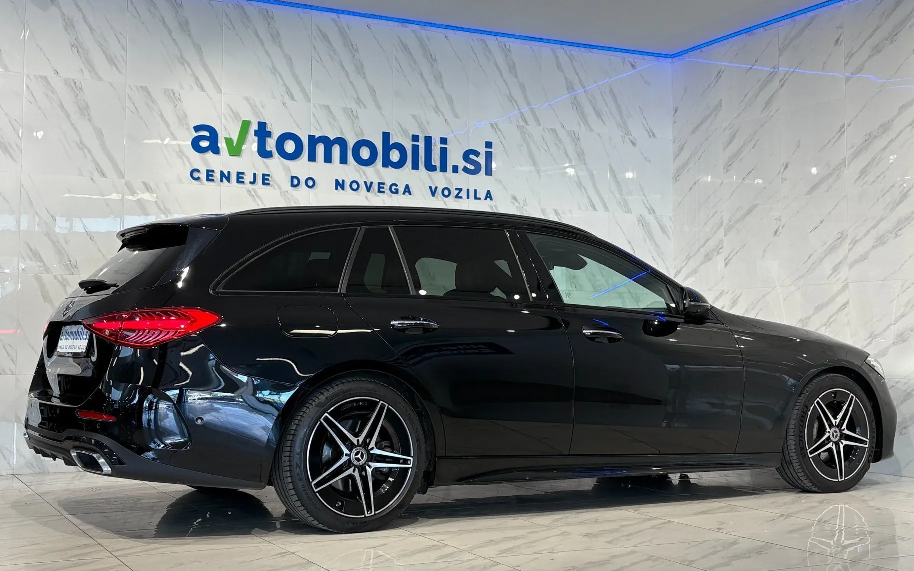 Zunanja slika - Mercedes-Benz C-Razred - 220d AMG-Line|ACC|Pano|Kljuka|360K|HUD|KeyGo... - 5