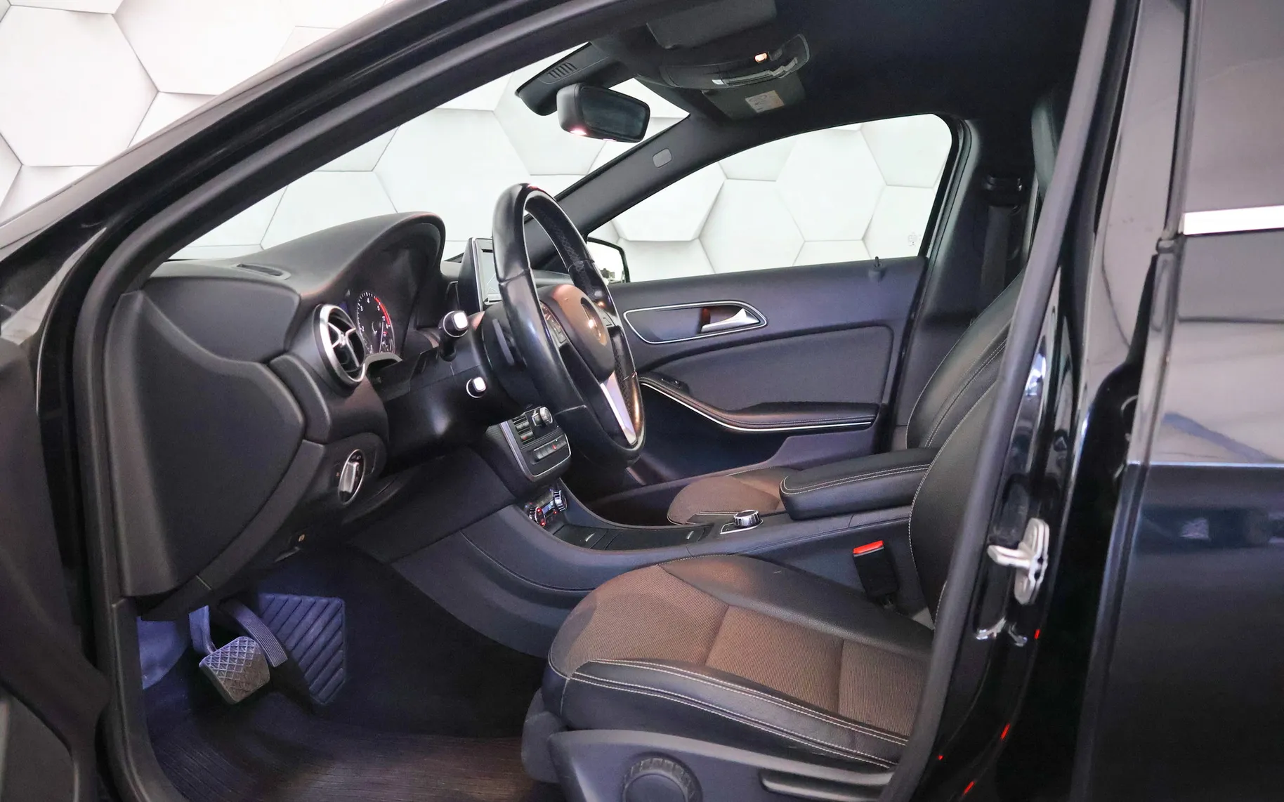 Zunanja slika - Mercedes-Benz A 200 - A-Razred CDI 4-Matic 7G-DCT Sport 136KM - 9