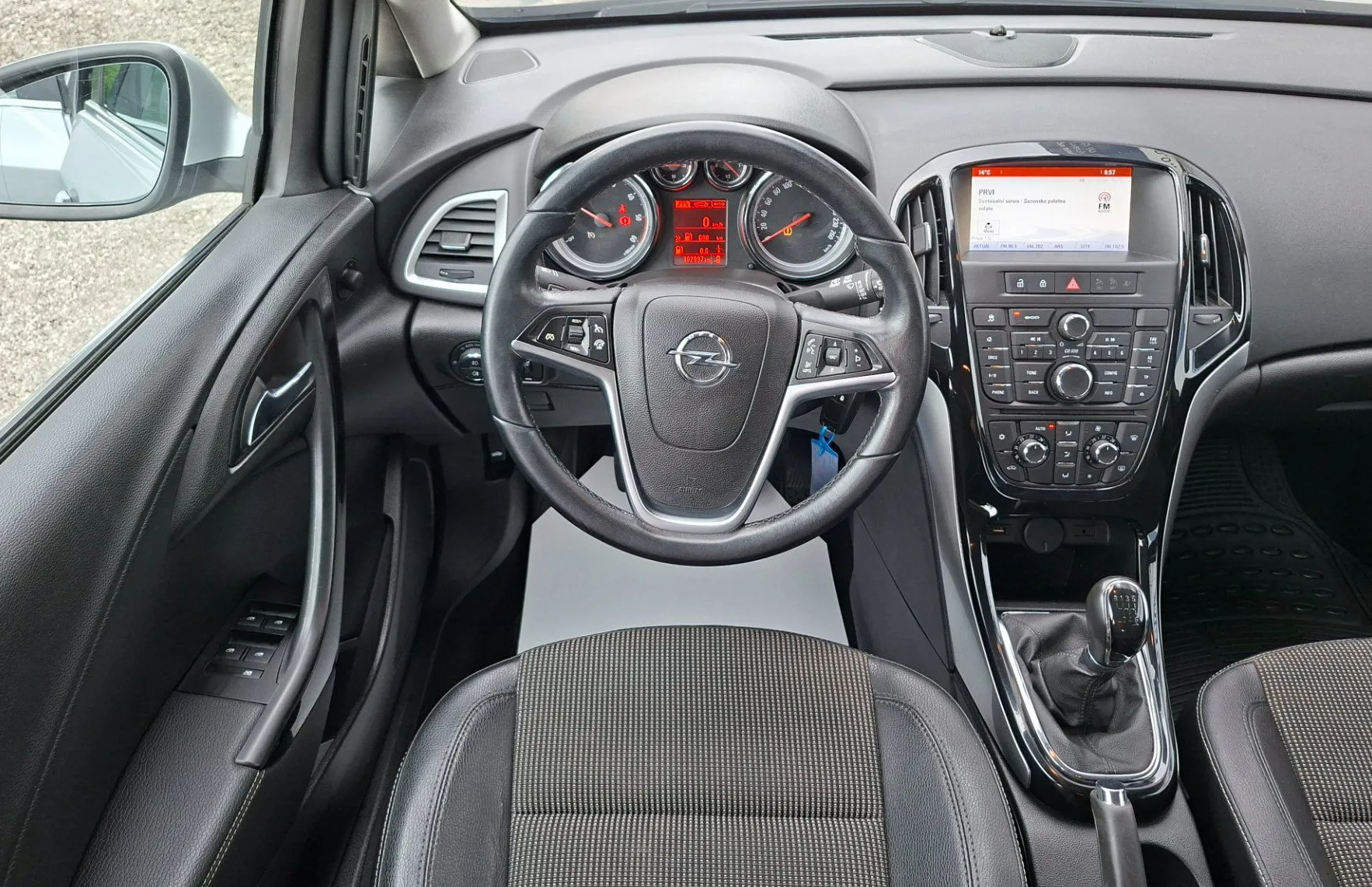 Zunanja slika - Opel Astra - Sports Tourer 1.6 CDTI Cosmo Start Stop - 10