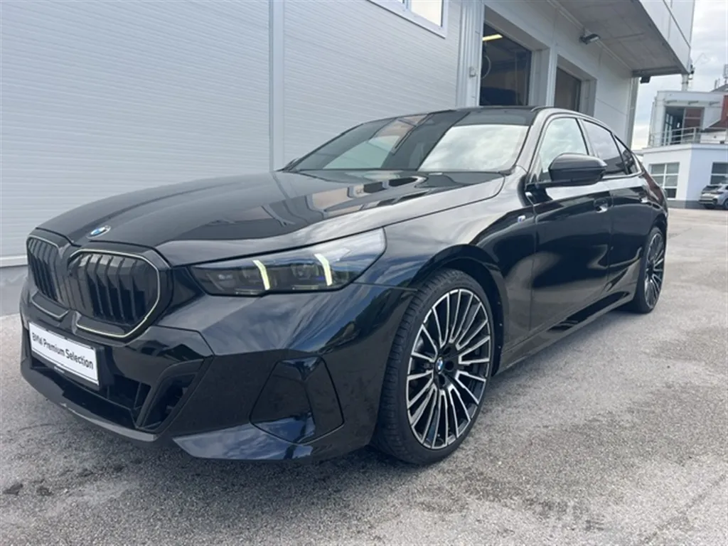 Zunanja slika - BMW Serija 5 - 520d xDrive Limuzina - 1