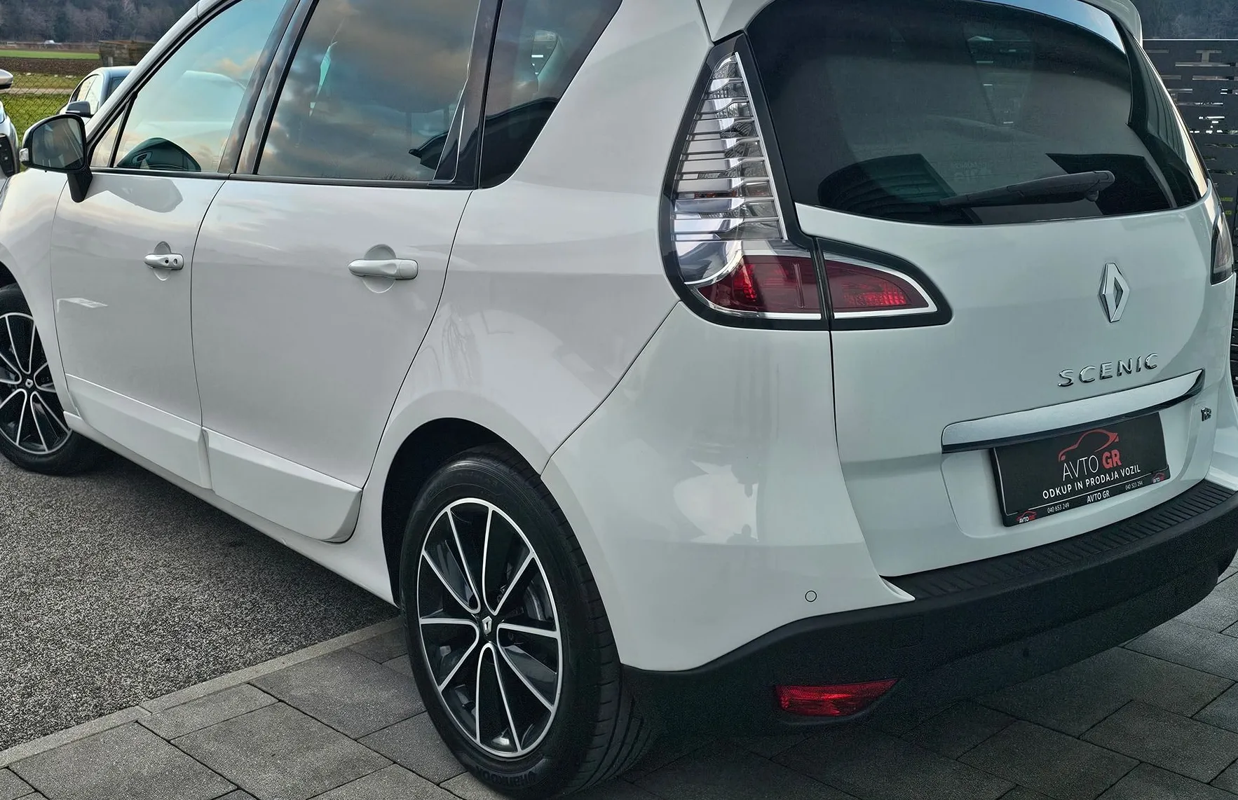 Zunanja slika - Renault Scénic - Scenic 1.2 16v-BOSSE-Le 159.000km-Odličen- Tempo.- - 8