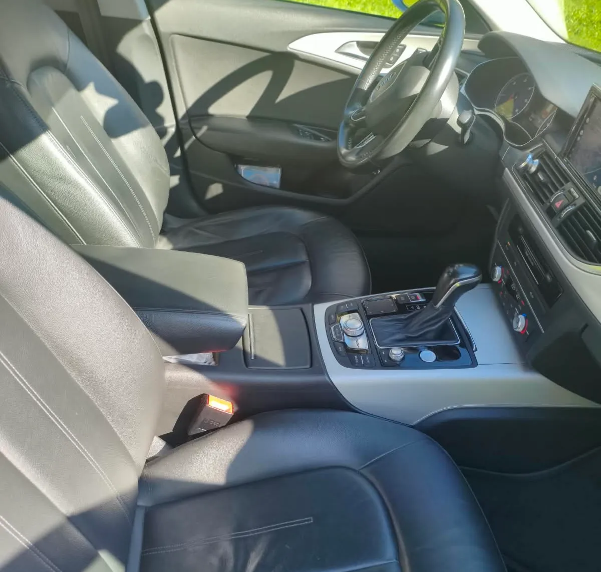 Notranja slika - Audi A6 - Avant 3,0 TDI clean diesel quattro Business S tronic - 19