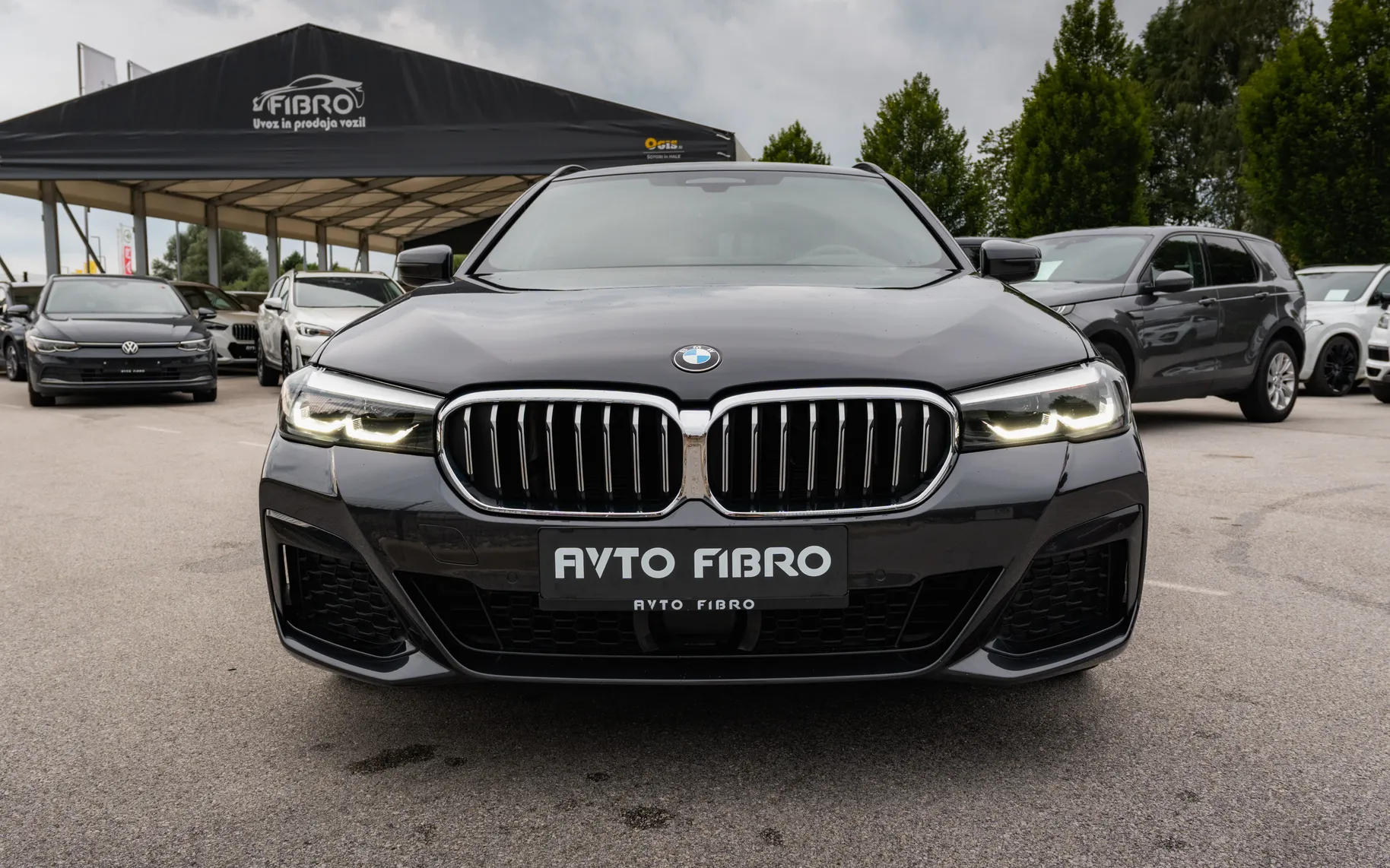 Zunanja slika - BMW Serija 5 - 520d xDrive Touring Avt. - 2