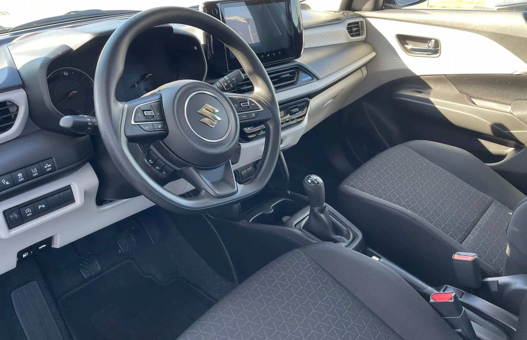 Zunanja slika - Suzuki Swift - 1.2 HIBRID COMFORT - 11