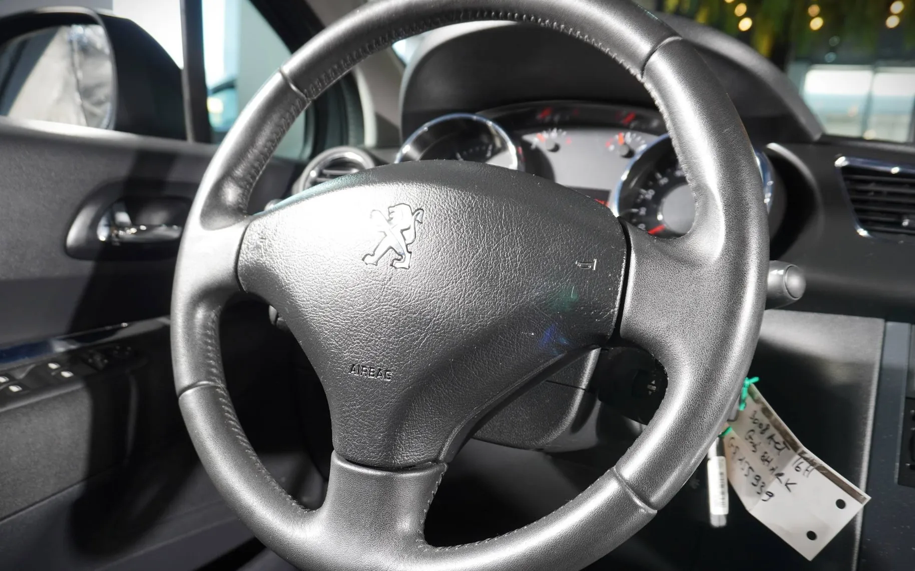 Zunanja slika - Peugeot 3008 - 1.6 HDI Style + KLJUKA+TOP - 10
