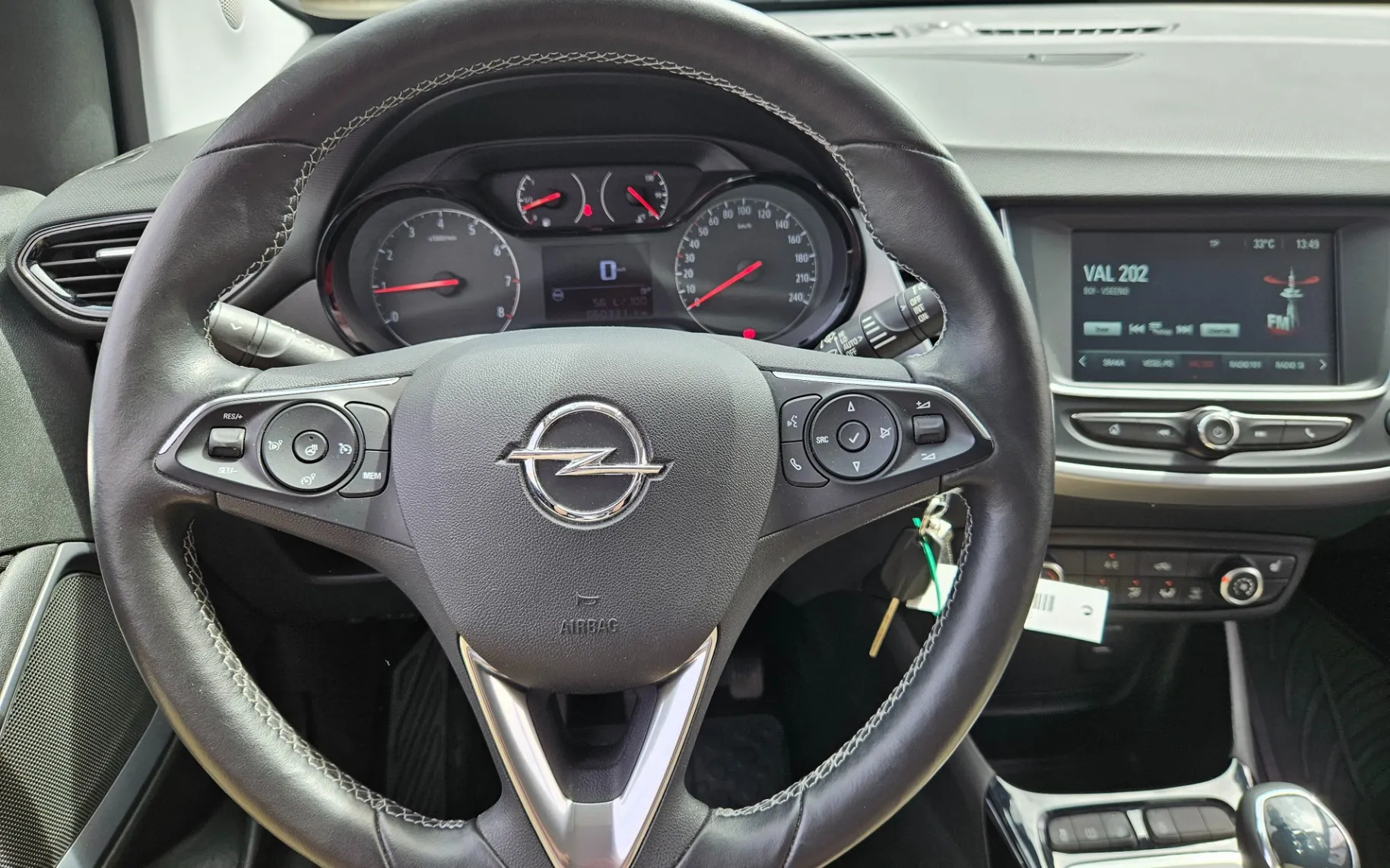 Zunanja slika - Opel Crossland X - 1.2 TURBO 81KW S S ENJOY - 11