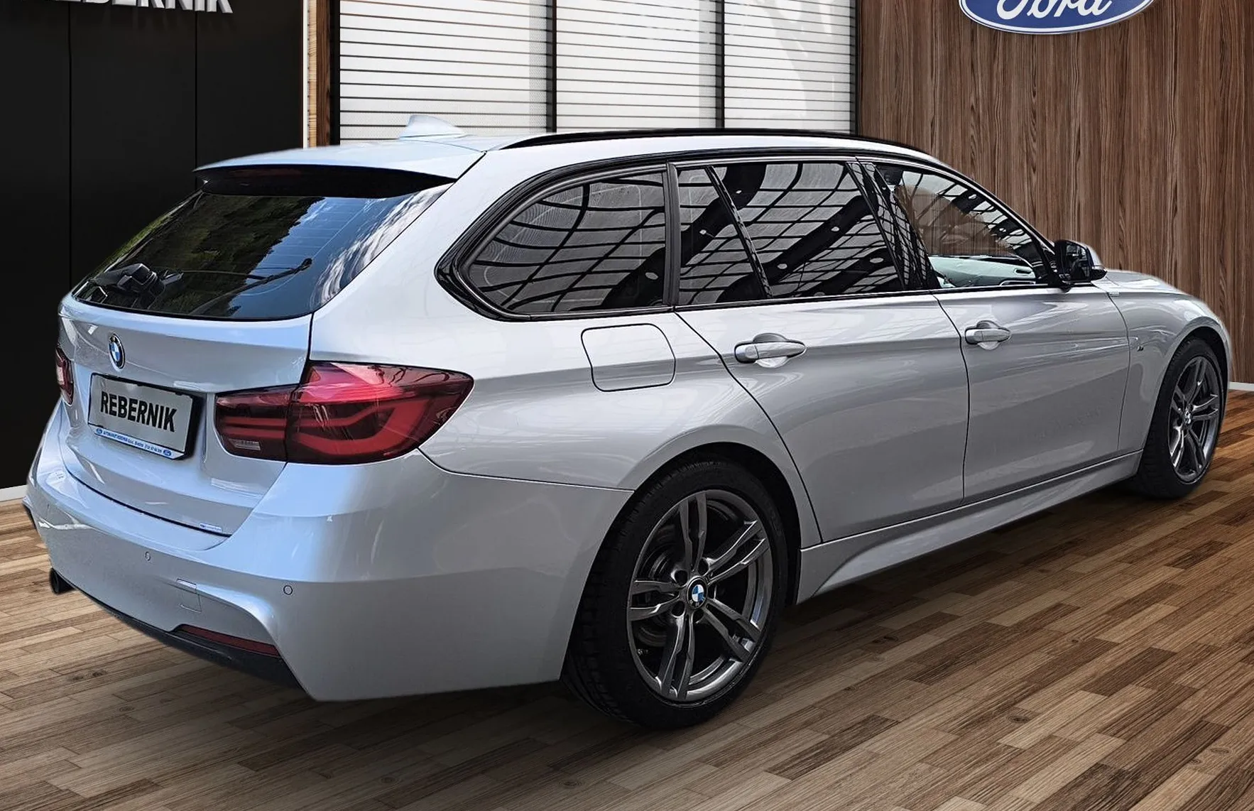 Zunanja slika - BMW Serija 3 - Touring: 318i AVT M SPORT-LED-USNJE-ŠPORTNI SEDEŽI-VIRTU - 4
