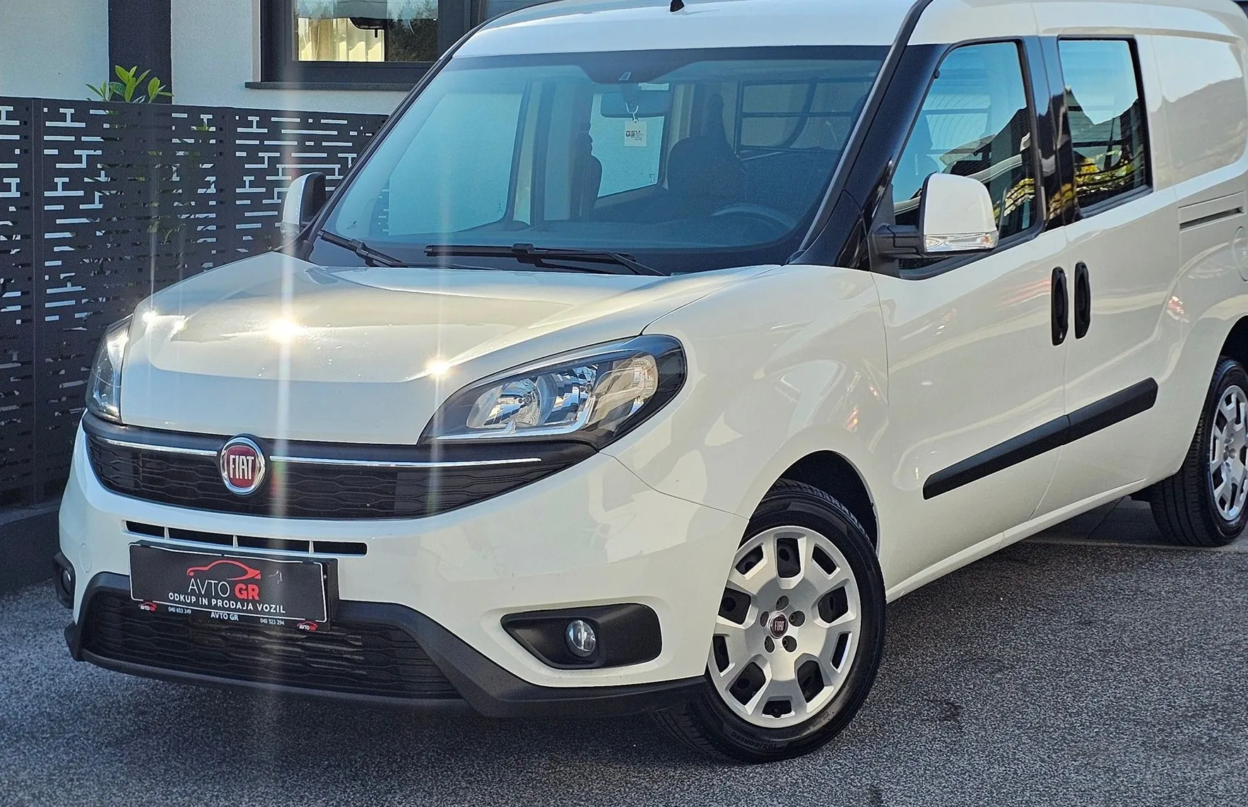 Zunanja slika - Fiat Doblo - 1.6j Multijet-MAXI- 5 SEDEŽ+TOVOR-SLO-1. LAST.-OD - 17