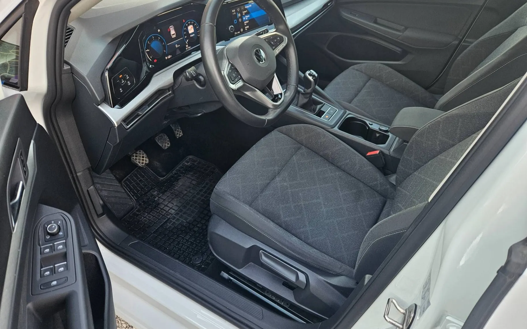 Notranja slika - Volkswagen Golf Variant - 2.0 TDI BMT 1.LASTNIK SLO VIRTUAL  AMBIENT - 10