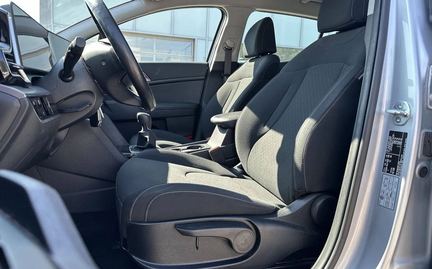 Notranja slika - KIA Sportage - 1.6 T-GDI LX Fresh ISG - 10