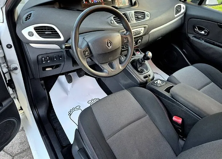 Zunanja slika - Renault Scénic - Grand Scenic Dynamique dCi 110 Energy 7 sedežev NAVI LEAN PAY - 7