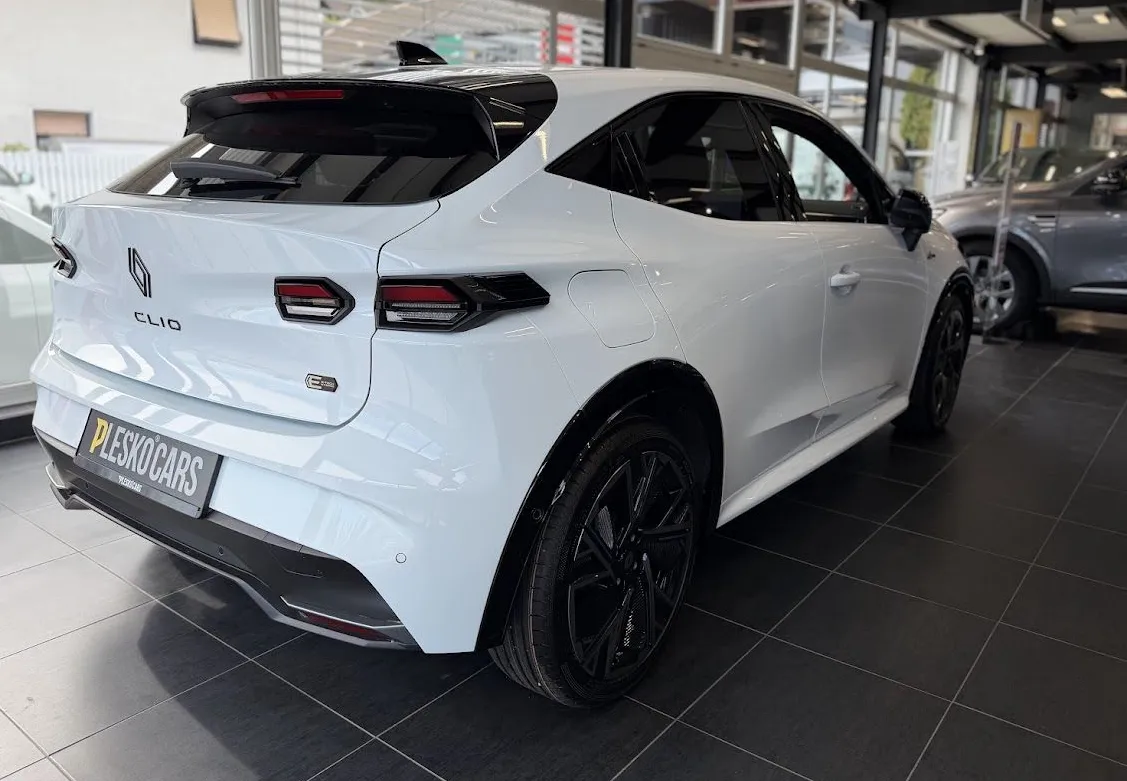 Zunanja slika - Renault Clio - E-Tech 160 Esprit Alpine 360 KAMERA PAKET ZIMA - 4