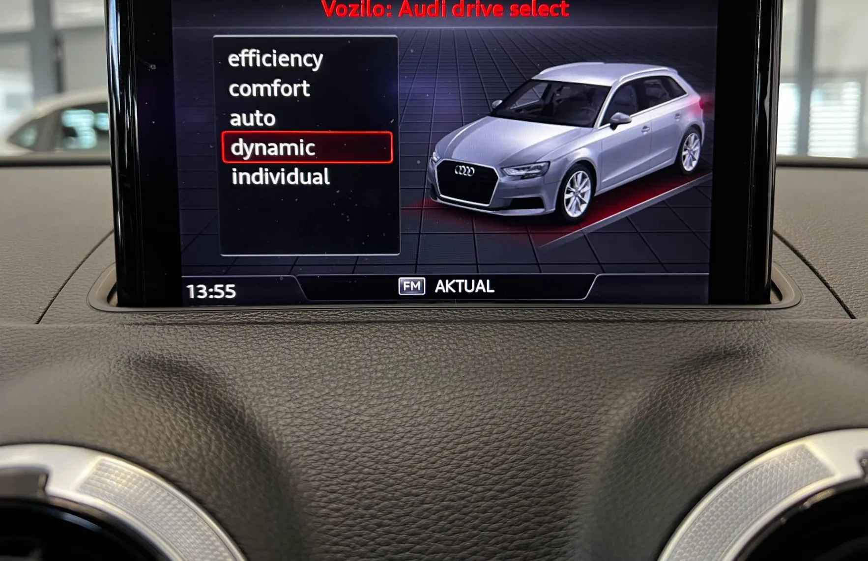 Zunanja slika - Audi A3 - 1.6TDI-DESIGN-XENON-NAVI-TEMP-DIGI-KLIMA-PDC-17C - 15