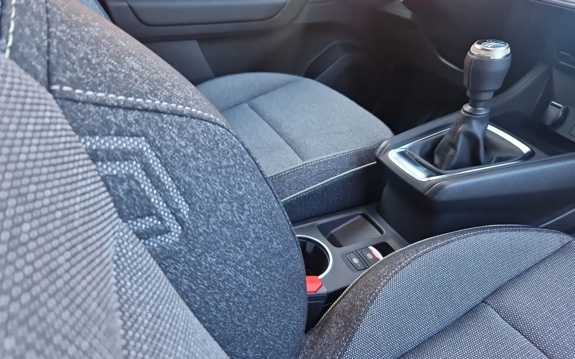 Zunanja slika - Renault Captur - TCe 90 techno + PAKET ZIMA - 17