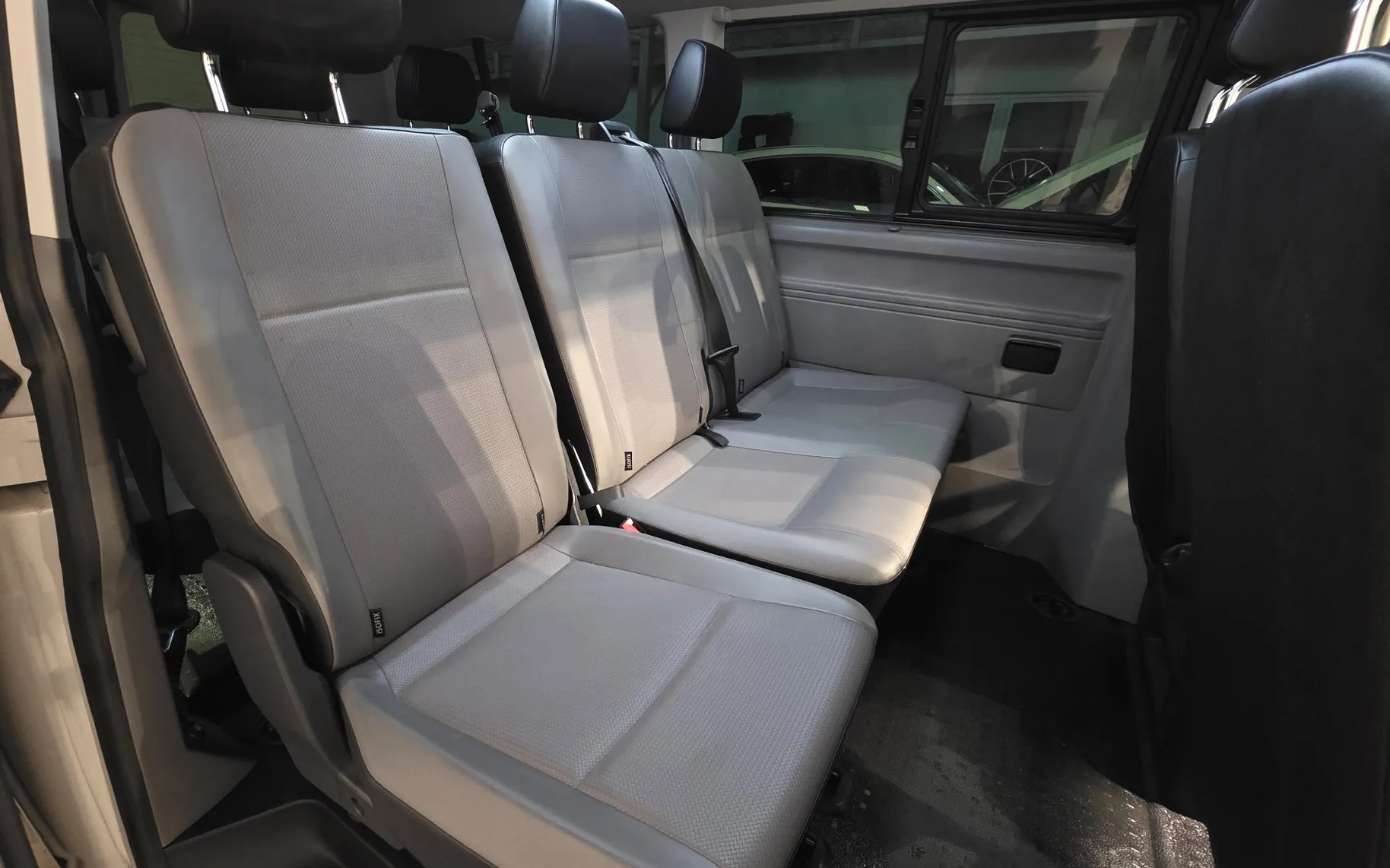 Zunanja slika - Volkswagen Caravelle - 2.0TDI DSG 110kW USNJE KAM PDC ACC - 19