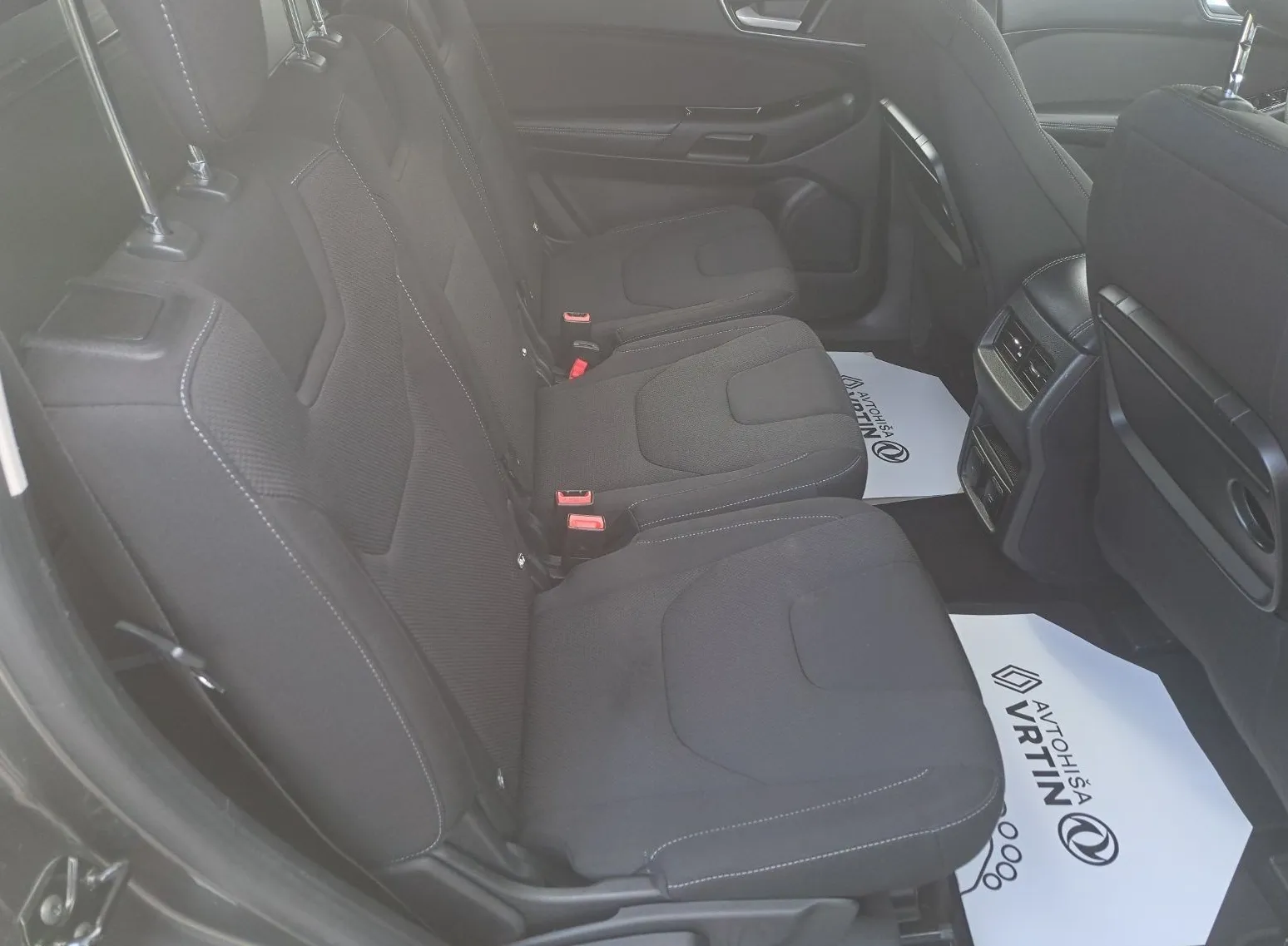 Zunanja slika - Ford S-MAX - 2.0 EcoBlue 7 SEDEŽEV Z ENOLETNIM JAMSTVOM - 8