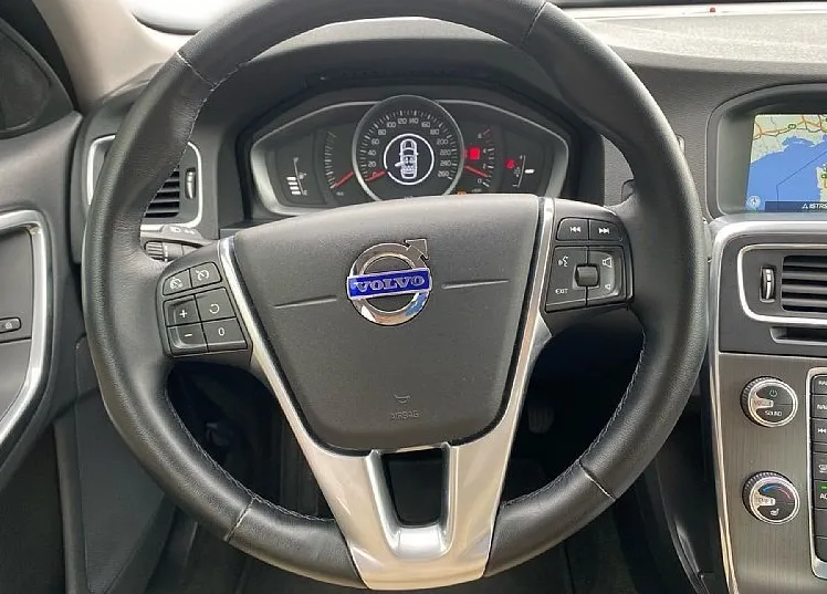 Zunanja slika - Volvo S60 - D2 Summum + WiFi + Navi  + Xenon - 17