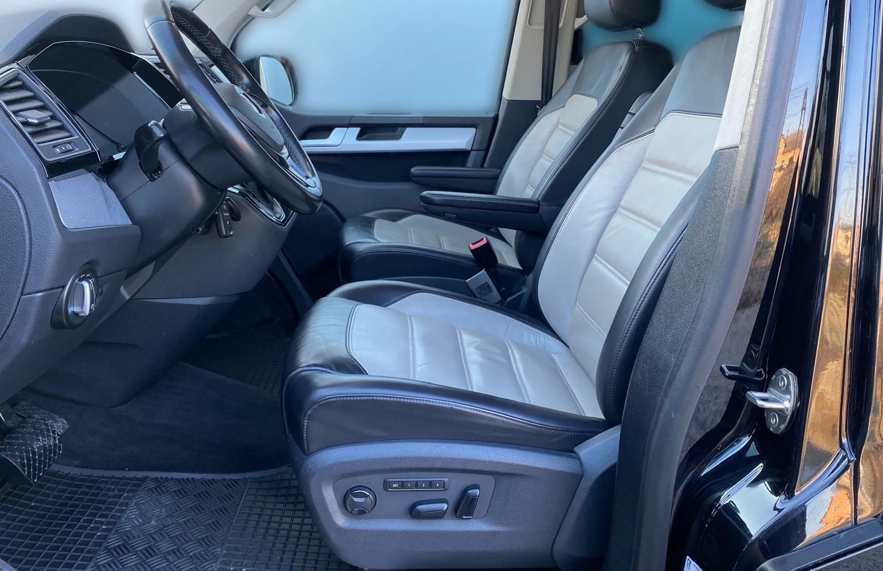 Zunanja slika - VW Multivan - 2.0 TDI DSG Highline-Webasto-LED-Memory-Kljuka... - 6