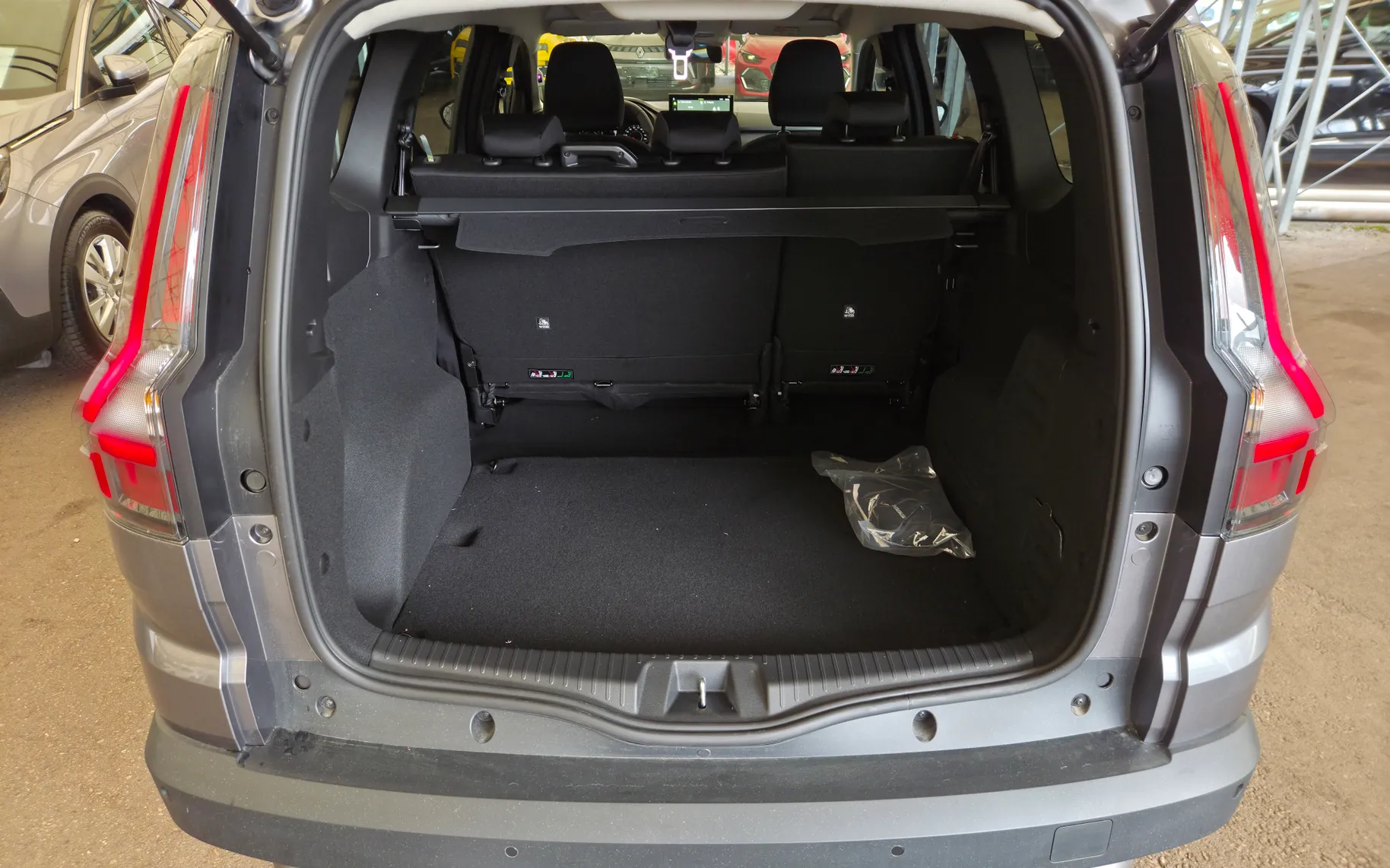 Zunanja slika - Dacia Jogger - Expression 110 + Paket Varnost + My Revision - 20