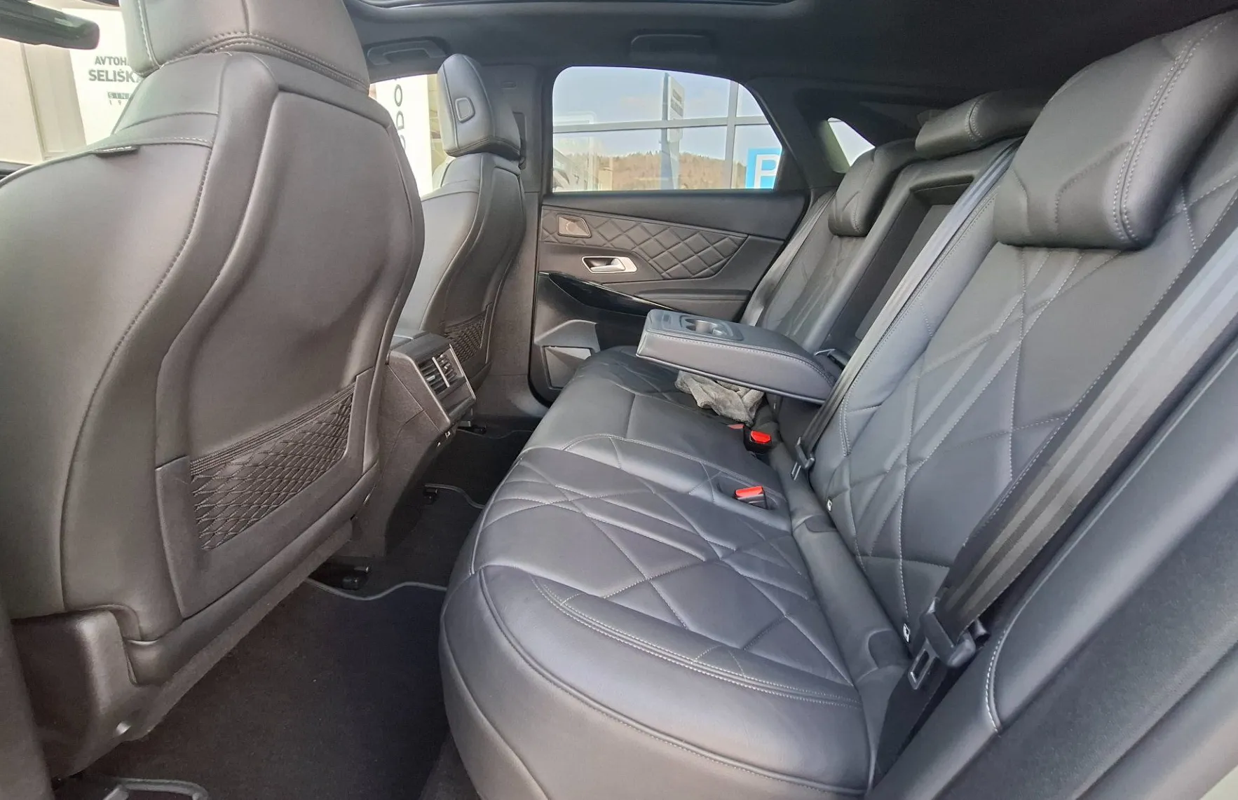 Zunanja slika - DS DS 7 - 1.6PHEV Rivoli E-TENSE 300 4X4 - AKCIJSKA CENA - 10