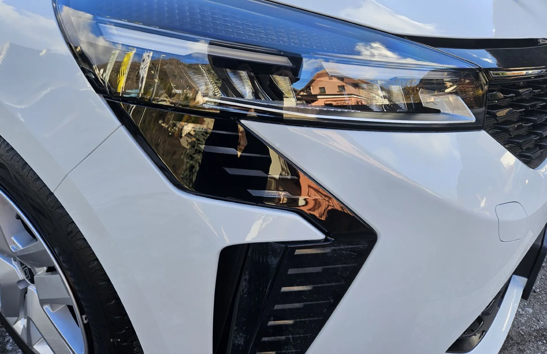Zunanja slika - Renault Clio - Evolution dCi 100 + gretje sedežev - 10