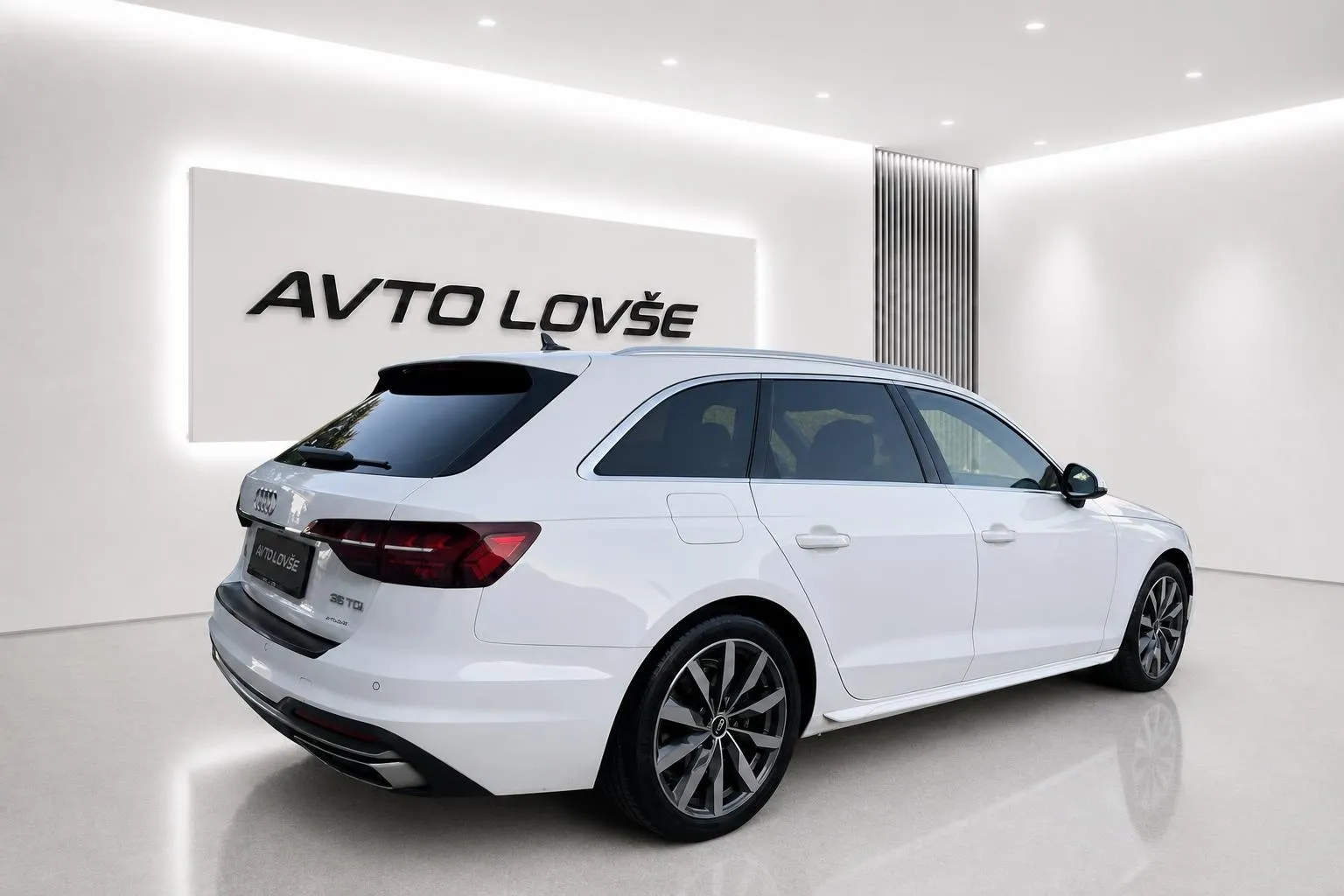 Zunanja slika - Audi A4 Avant - 35 TDI S tronic-1 LASTNICA-VIRTUAL-MATRIX-KLJUKA.. - 4