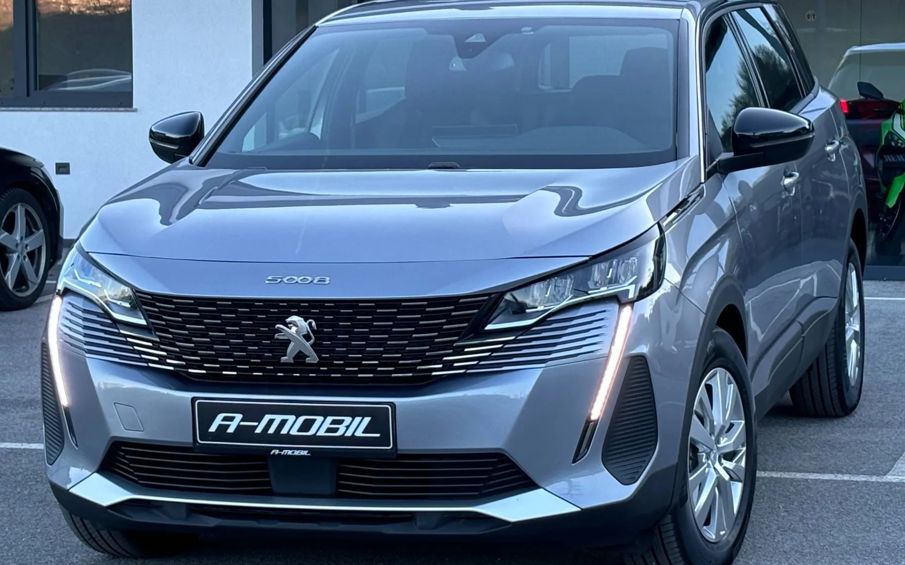 Zunanja slika - Peugeot 5008 - 1.2 PURETECH 130 ACTIVE PACK EAT8 LED-KAMERA-NAVI - 1