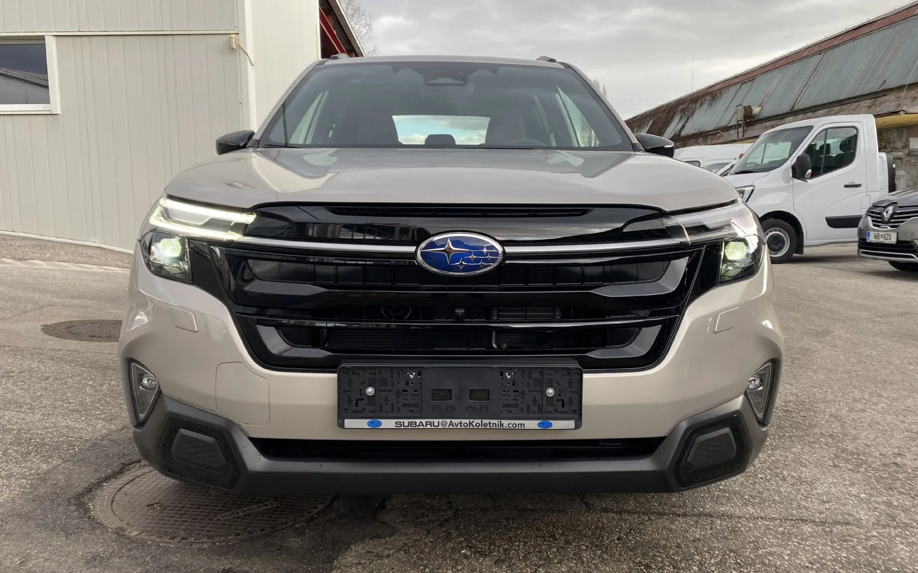 Zunanja slika - Subaru Forester - 2.0i 4WD CVT Lineartronic PREMIUM - 5