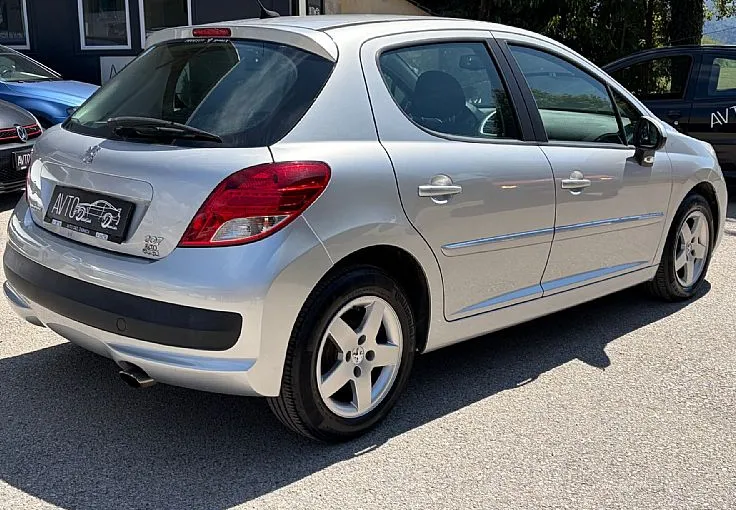 Zunanja slika - Peugeot 207 - Premium 1.4 16V - 1. LASTNICA - 5